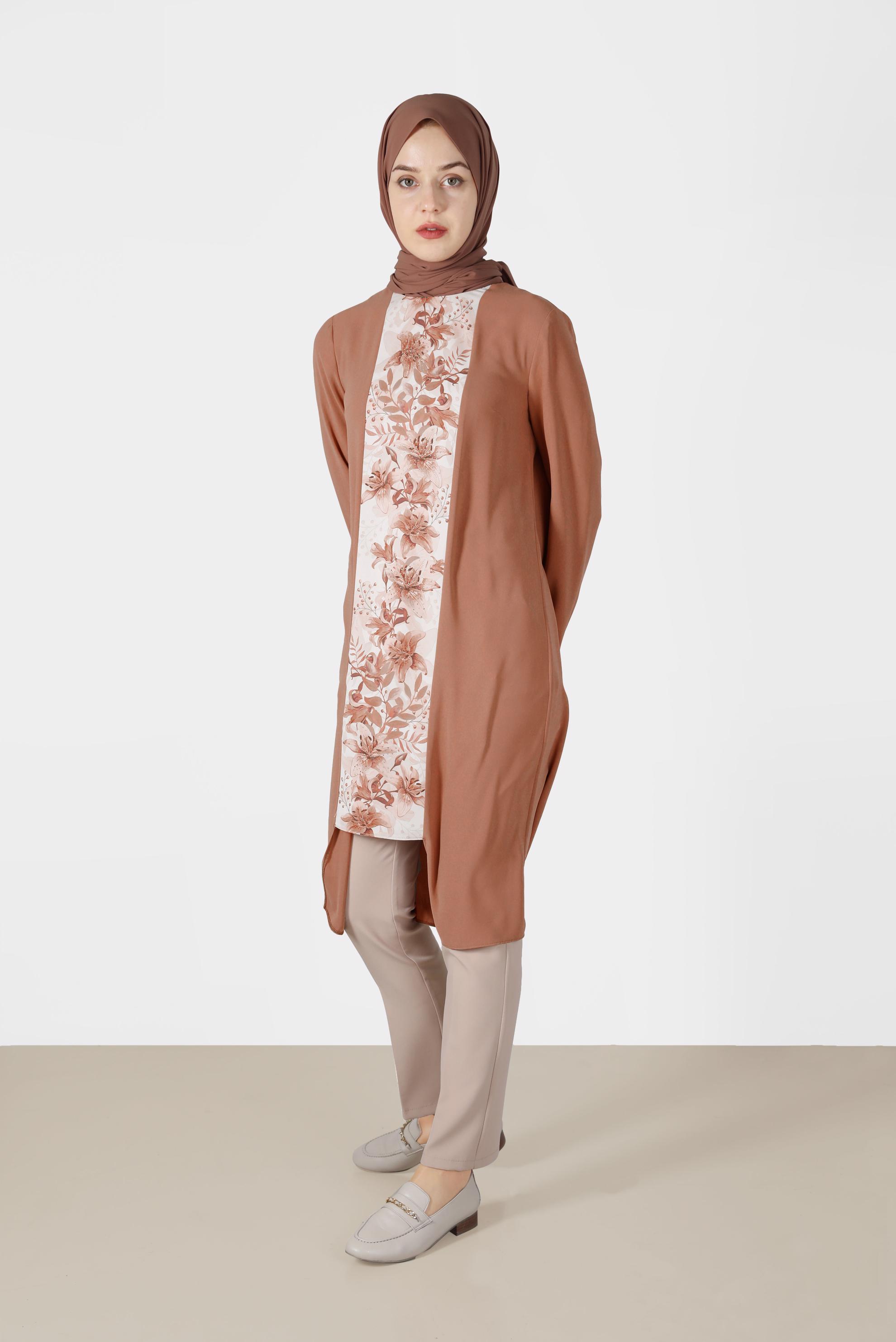 Tesettür giyim KAHVE ÇİÇEK DESENLİ ARKADAN FERMUARLI TUNİK 40879 