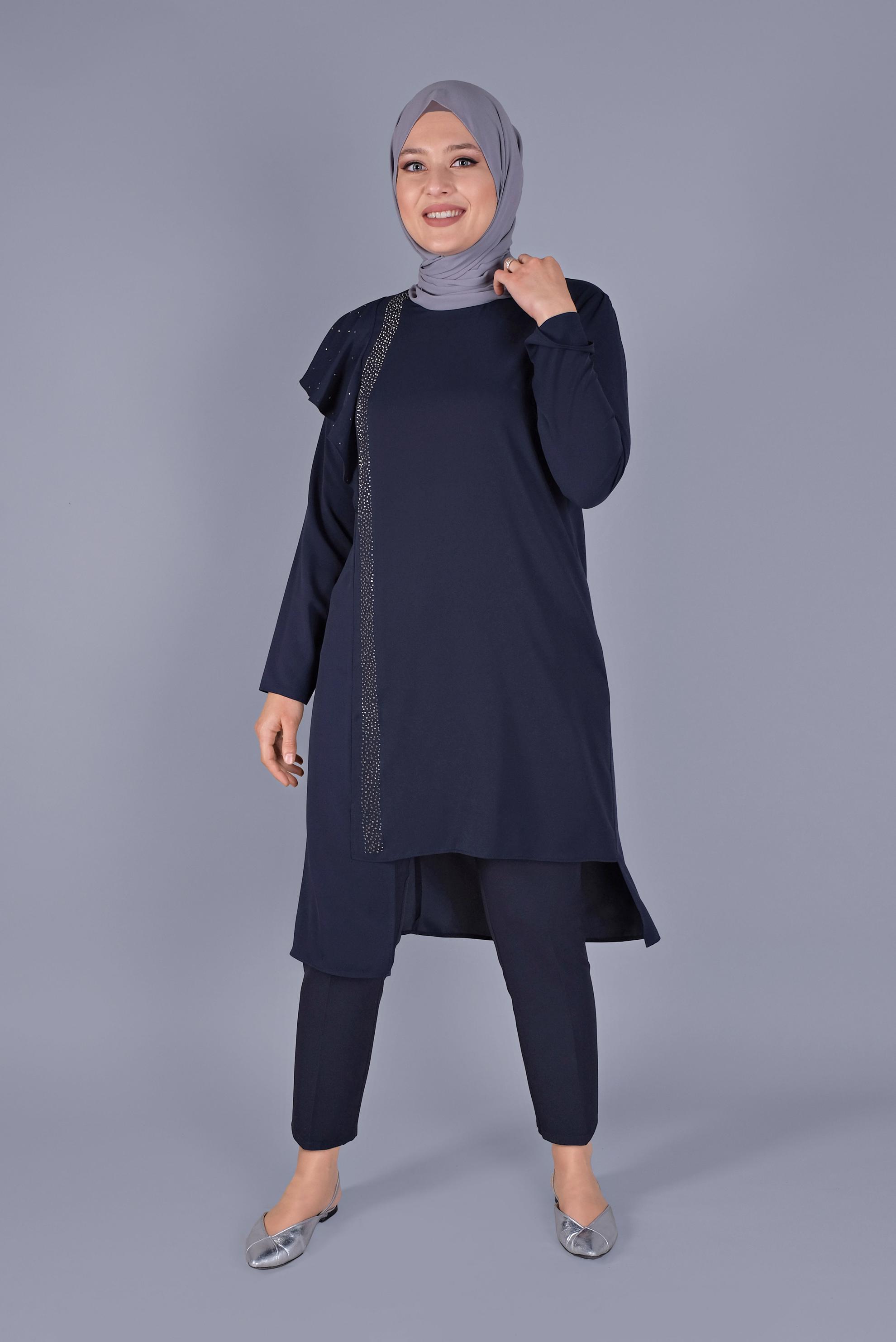Tesettür giyim LACİVERT FIRFIRLI TAŞ BASKILI TUNİK 40892 