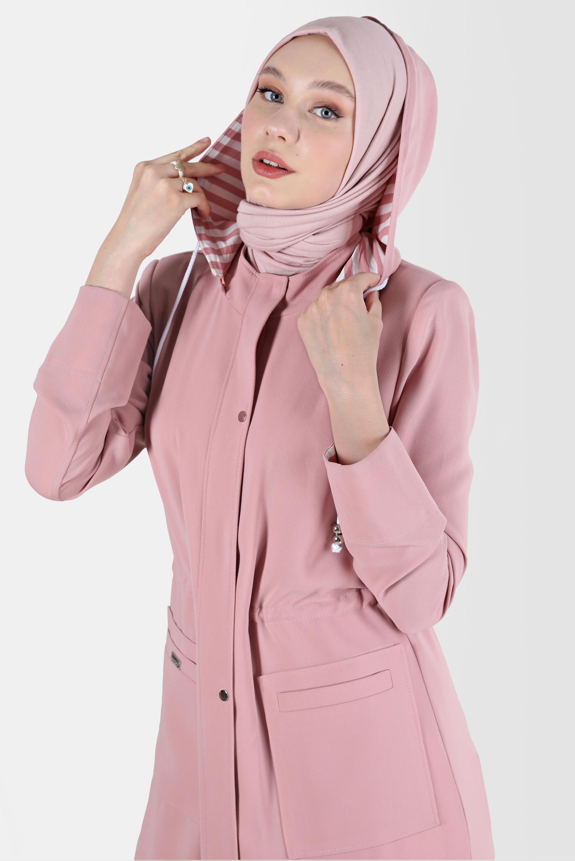 Tesettür giyim PUDRA KAPÜŞONLU FERMUARLI TRENÇKOT 10150