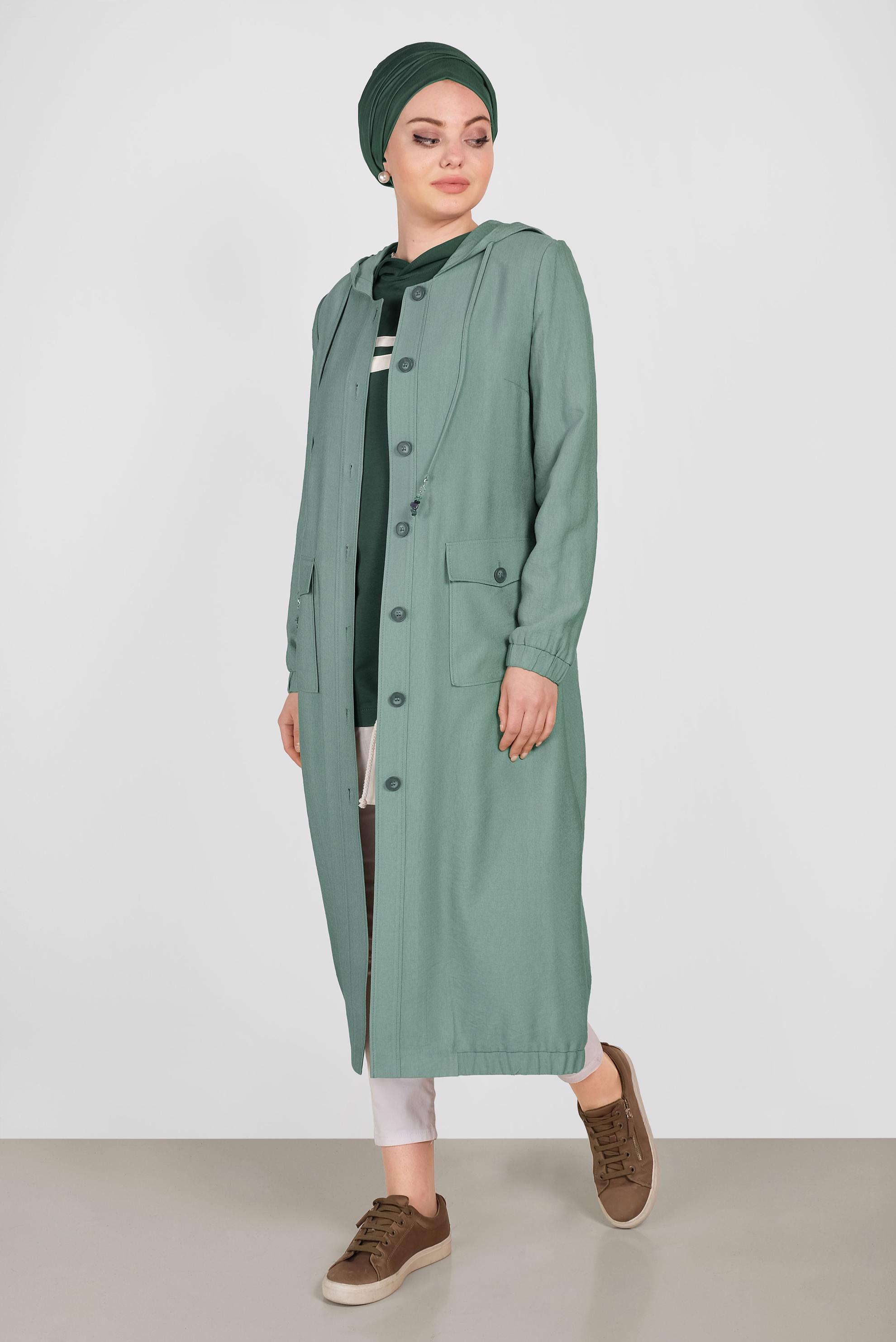 Tesettür giyim YEŞİL OMUZLARI VATKALI DÜĞMELİ TRENÇKOT 10155