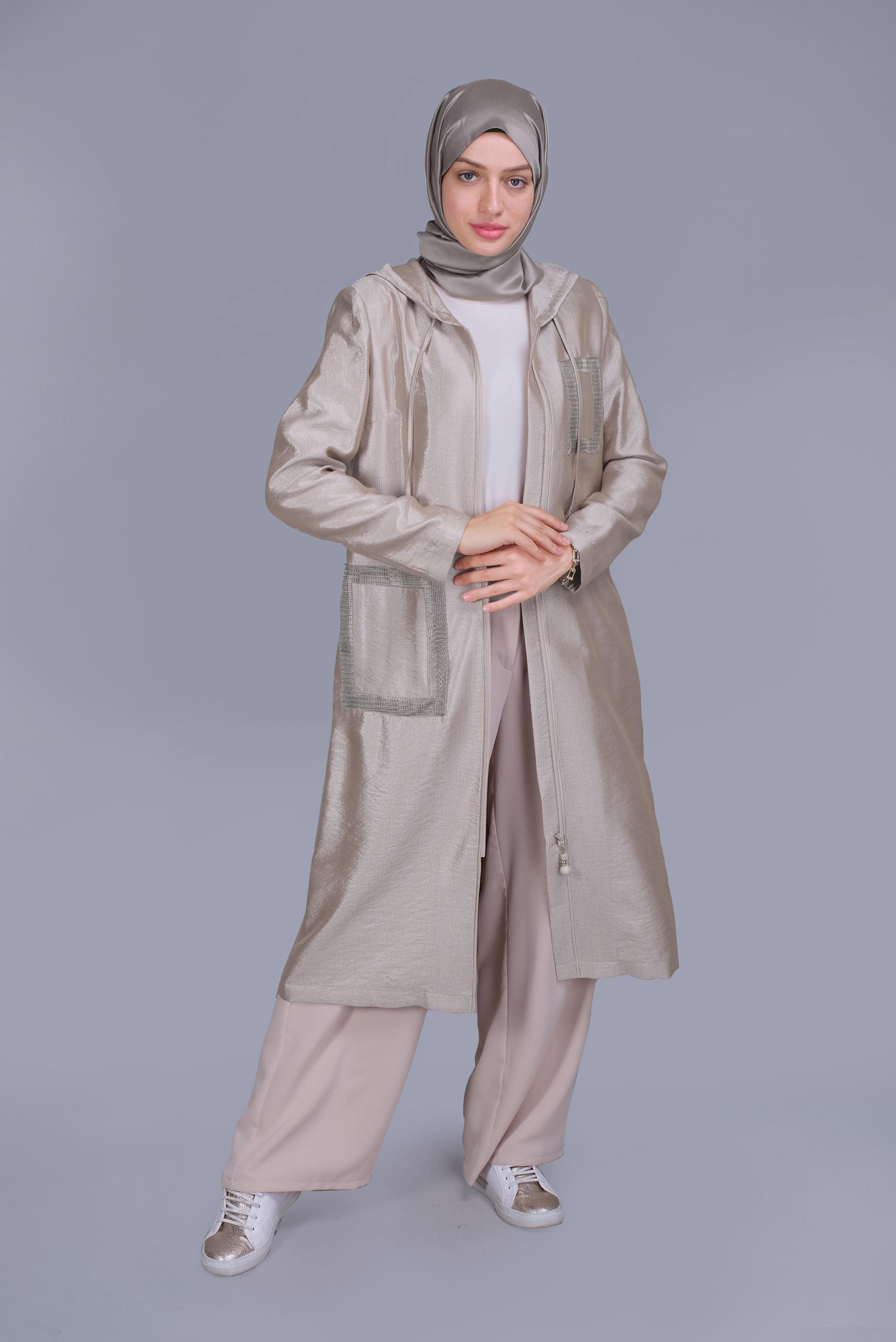 Tesettür giyim BEJ FİLELİ FERMUARLI PARLAK KUMAŞ TRENÇKOT 10261 