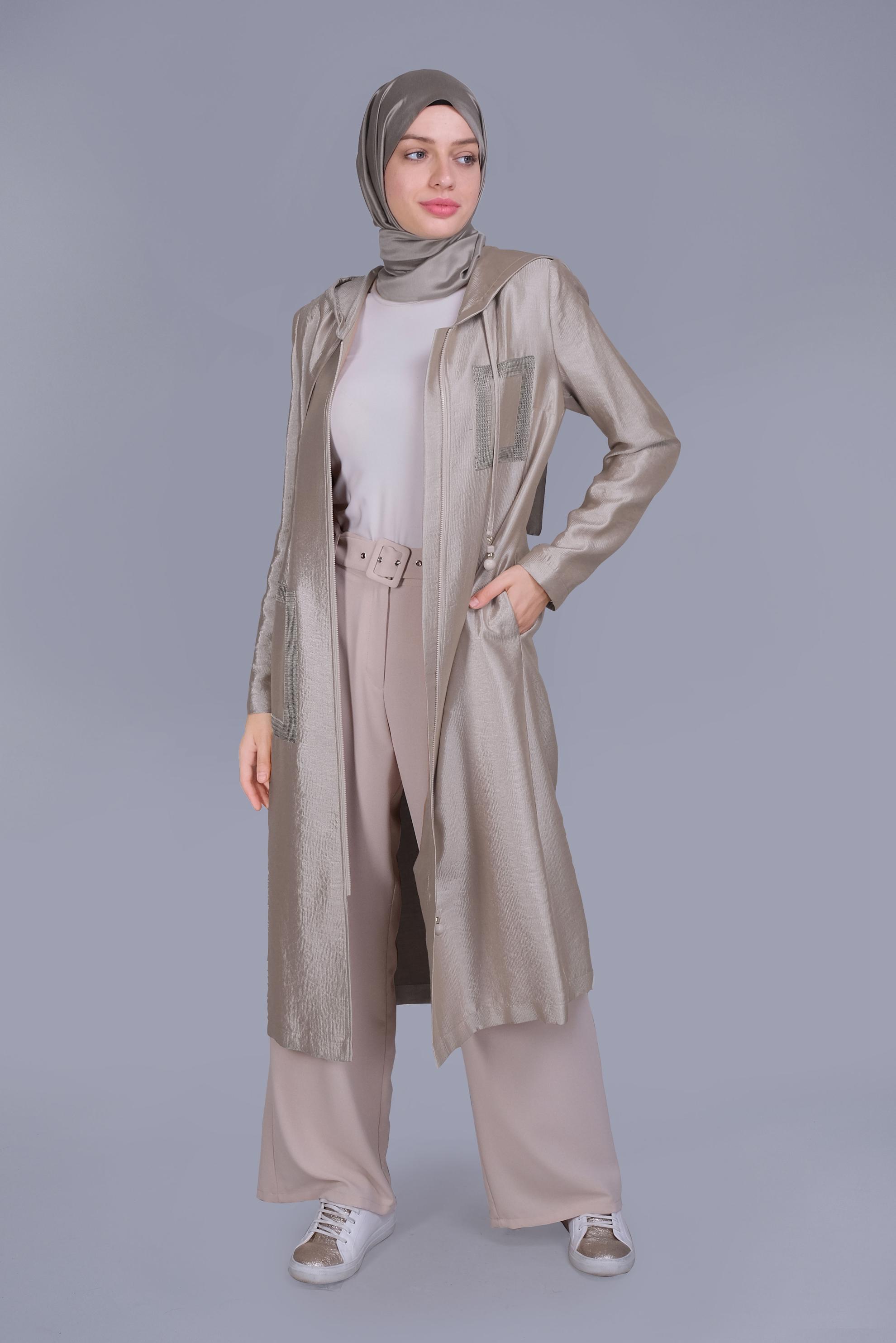 Tesettür giyim BEJ FİLELİ FERMUARLI PARLAK KUMAŞ TRENÇKOT 10261 