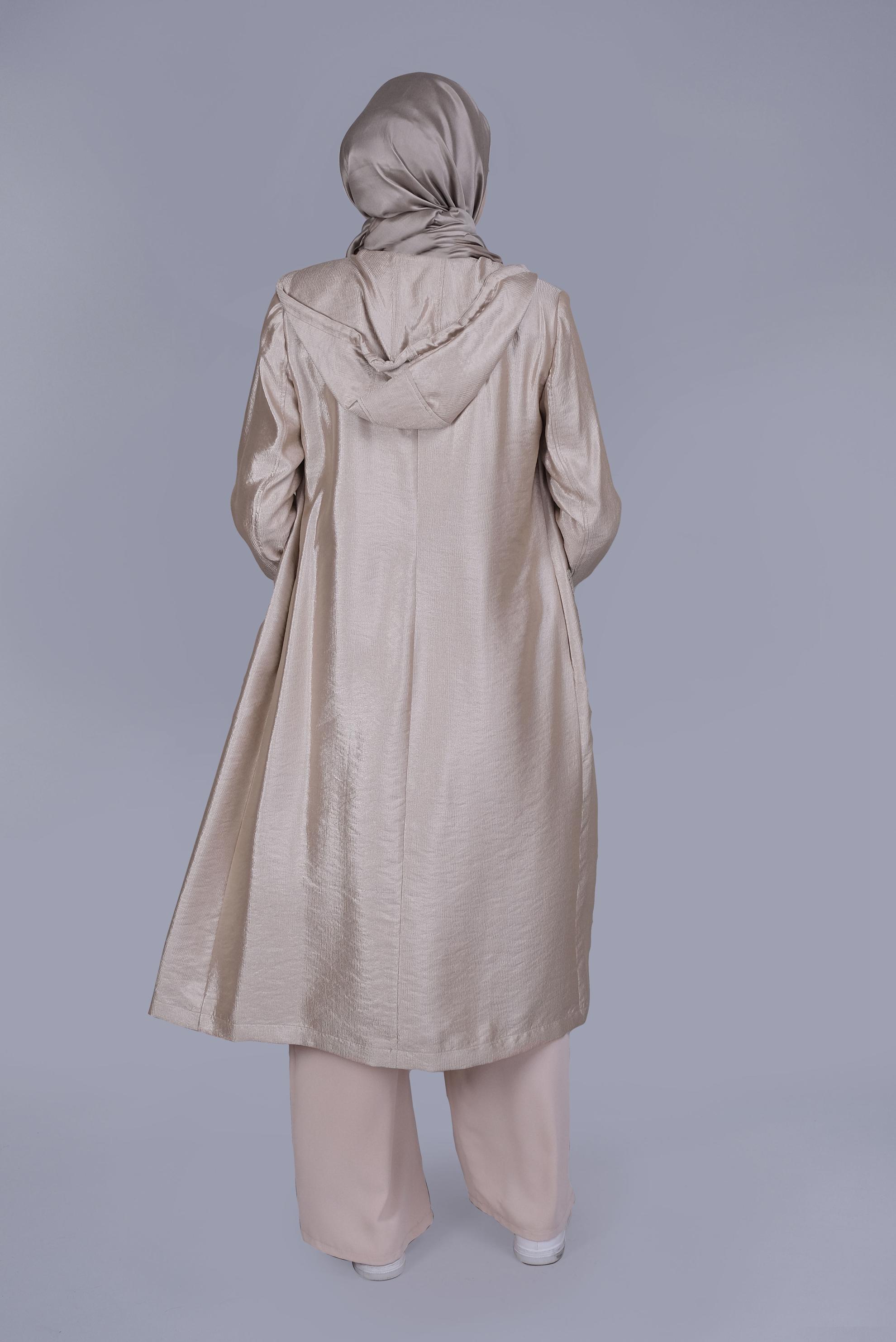 Tesettür giyim BEJ FİLELİ FERMUARLI PARLAK KUMAŞ TRENÇKOT 10261 