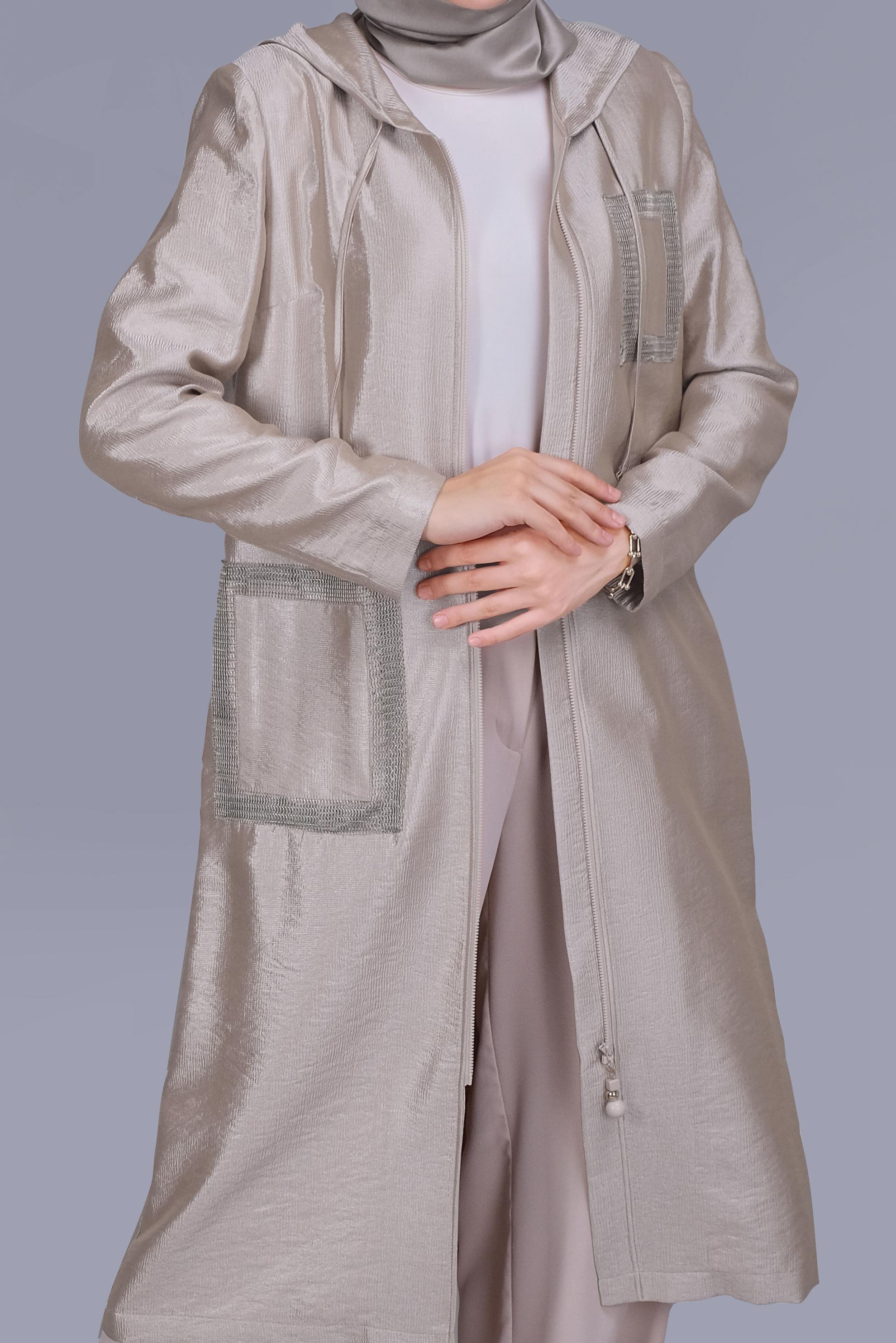 Tesettür giyim BEJ FİLELİ FERMUARLI PARLAK KUMAŞ TRENÇKOT 10261 