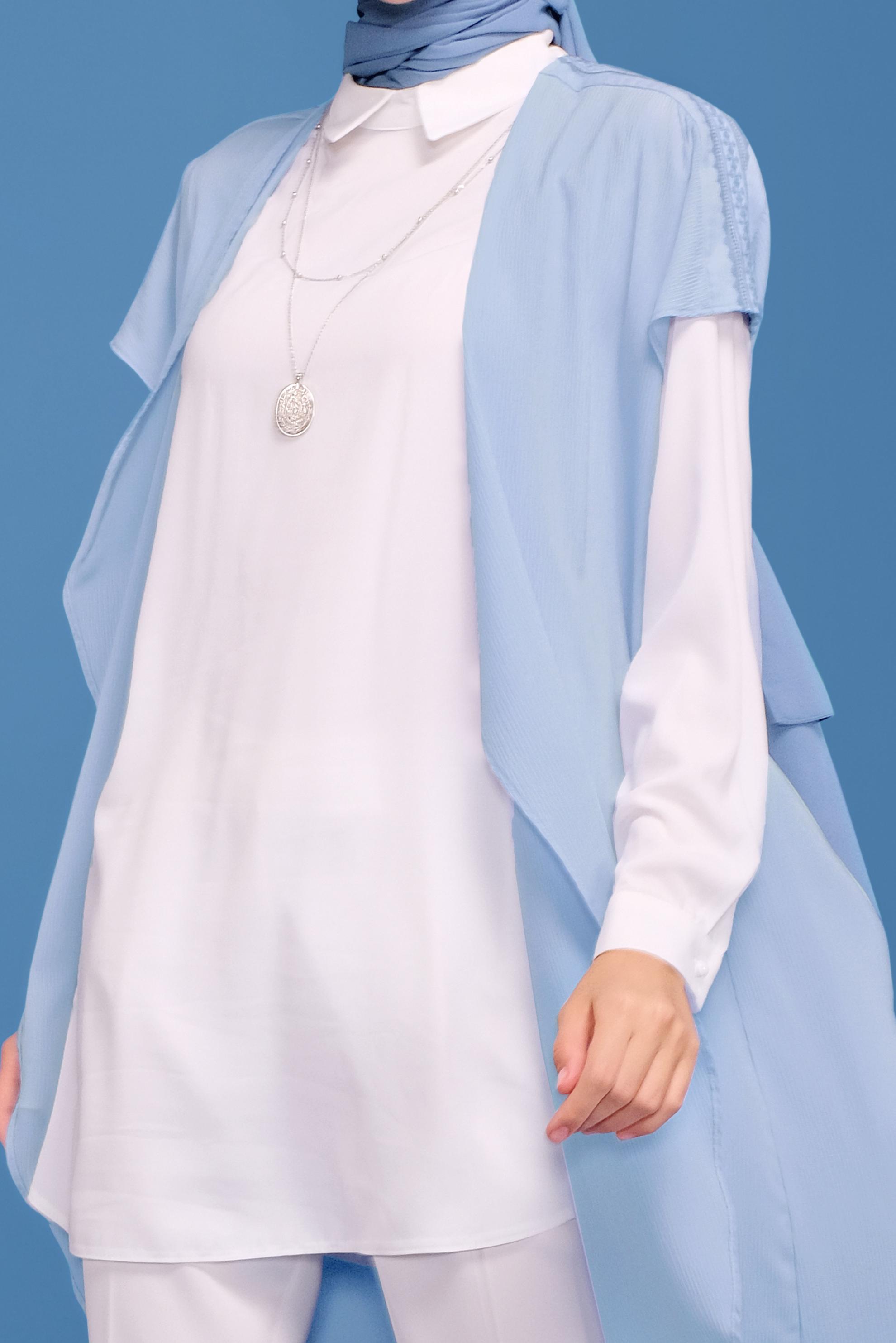 Tesettür giyim MAVİ KISA KOLLU OMUZLARI DETAYLI YELEK 40850 