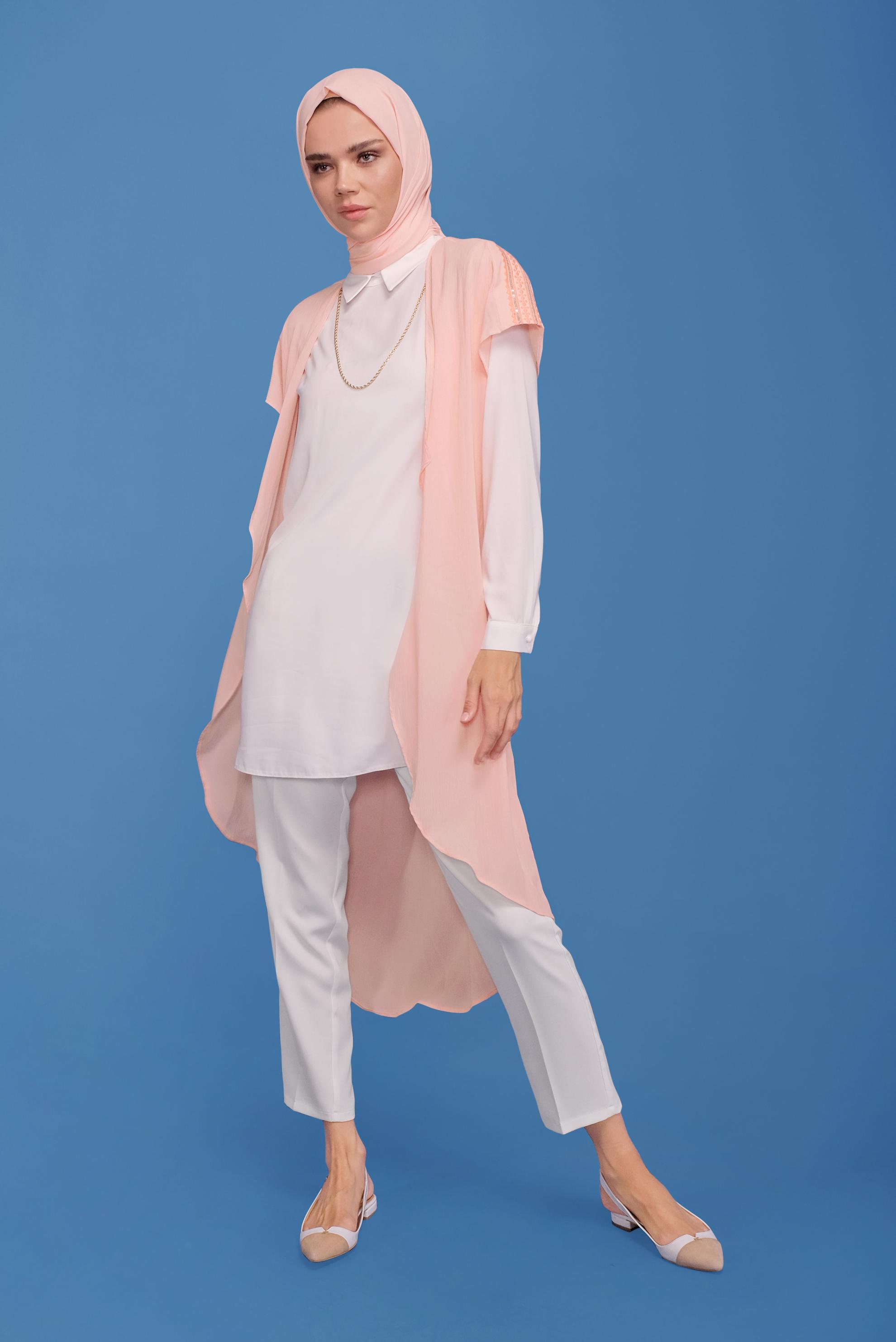 Hijab clothing POWDER SHORT-SLEEVED VEST 40850 