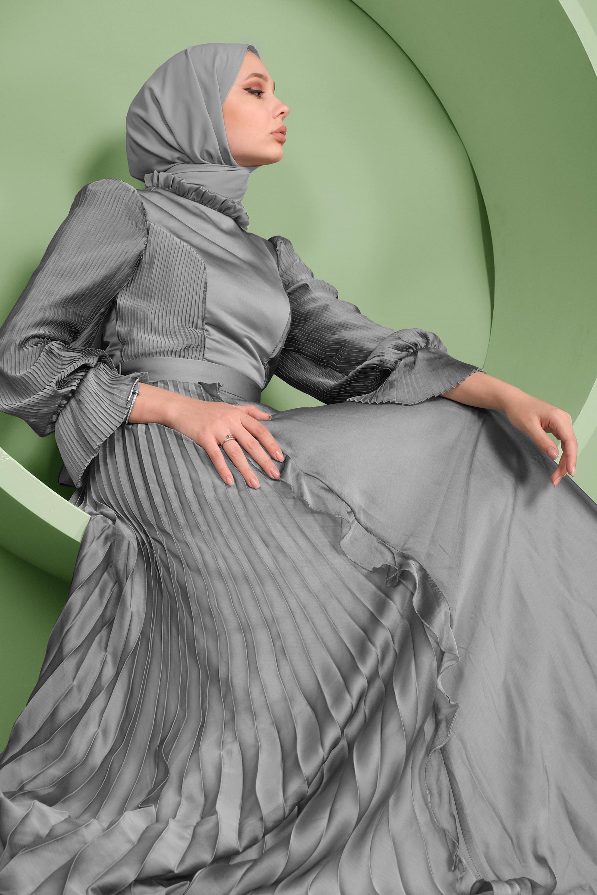 Tesettür giyim GRİ PİLİSELİ ŞİFON ABİYE ELBİSE 50100