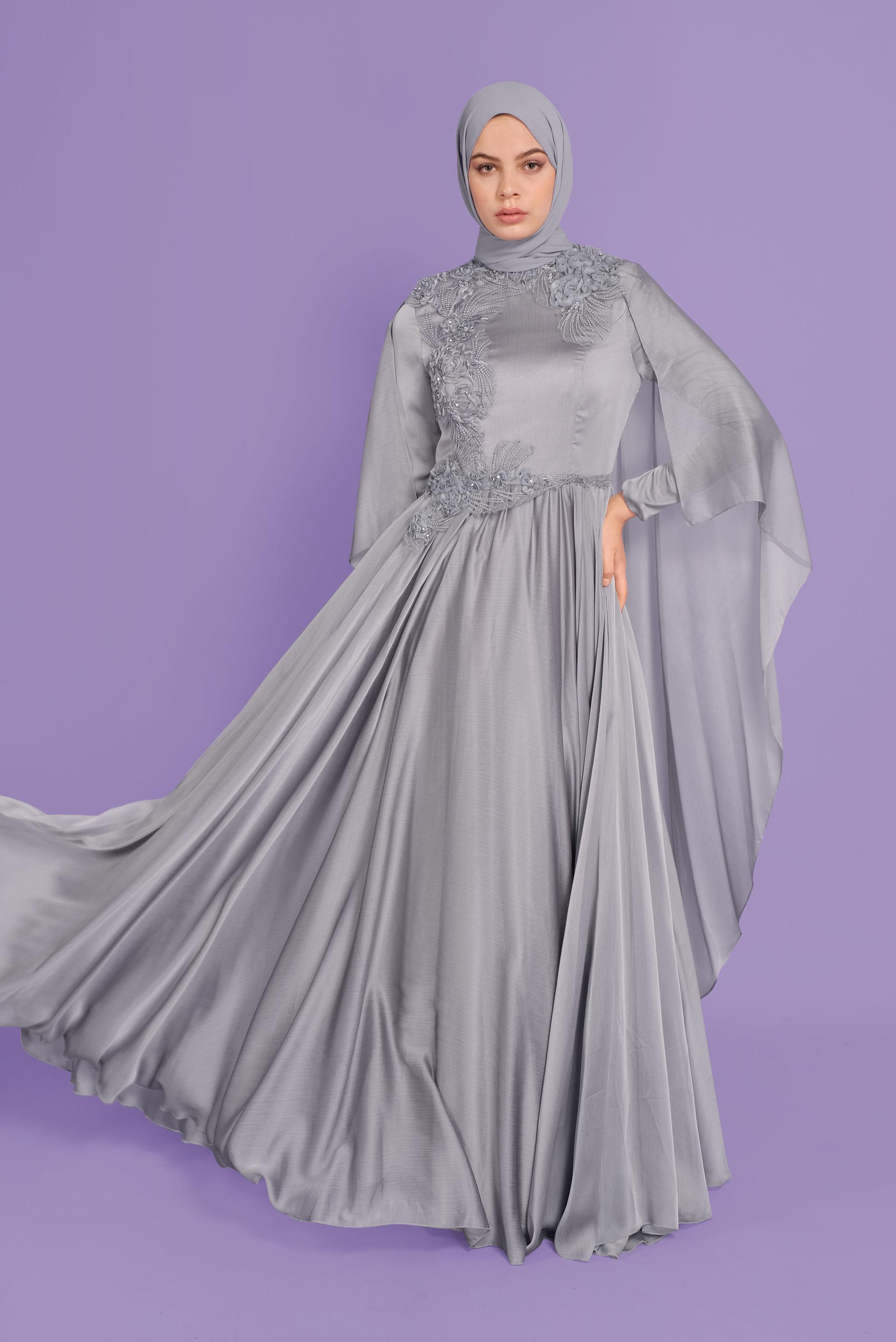 Tesettür giyim GRİ İŞLEME DETAYLI ŞİFON ABİYE ELBİSE 50113 