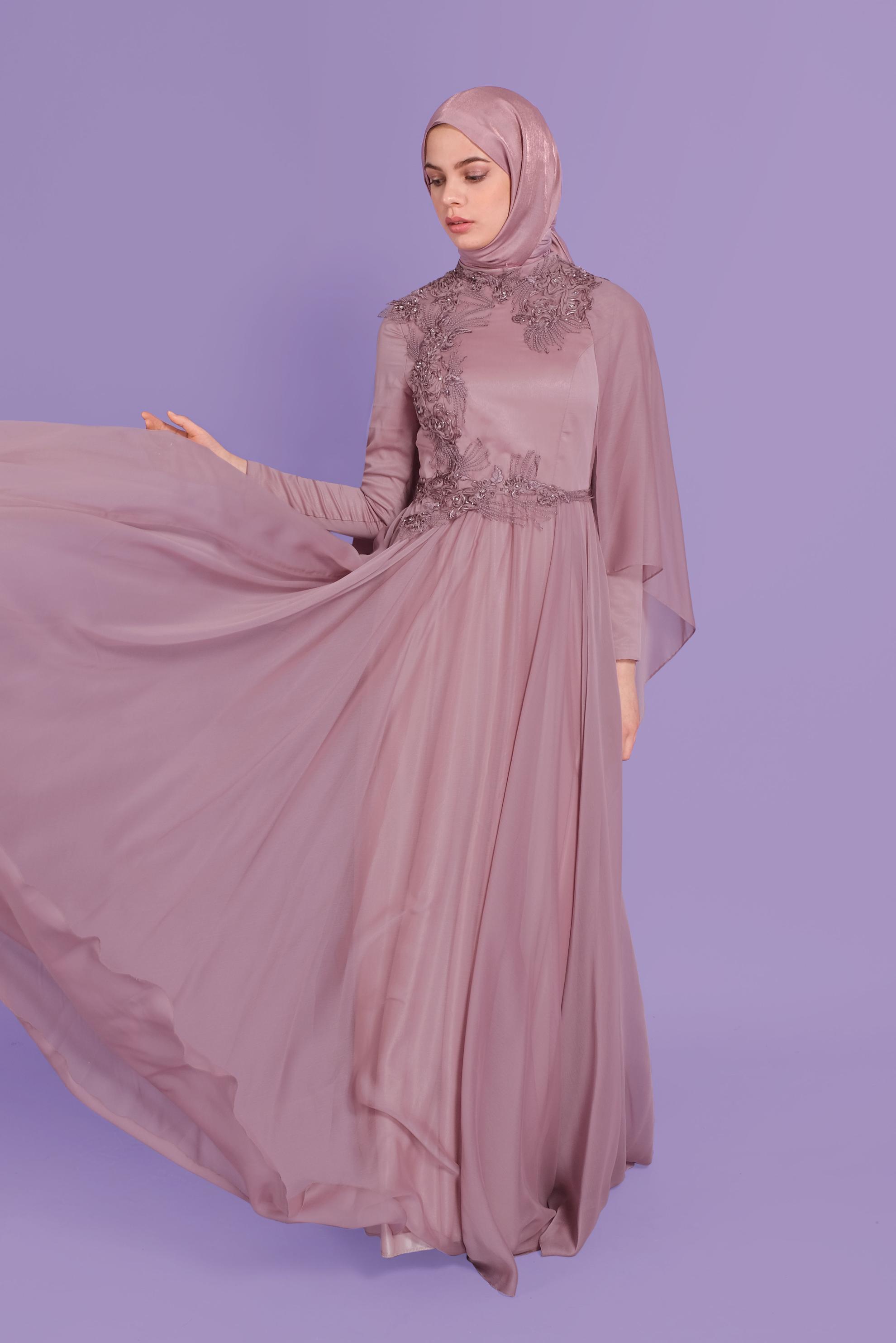 Tesettür giyim PEMBE İŞLEME DETAYLI ŞİFON ABİYE ELBİSE 50113 