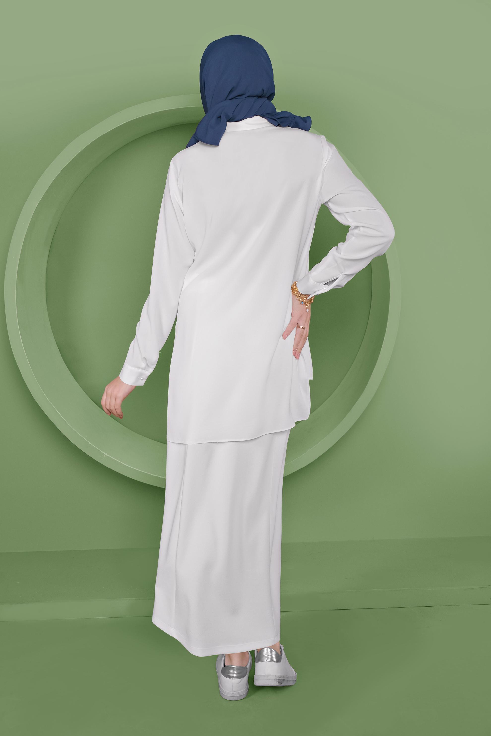 Tesettür giyim BEYAZ GİZLİ DÜĞMELİ BLUZ 40716