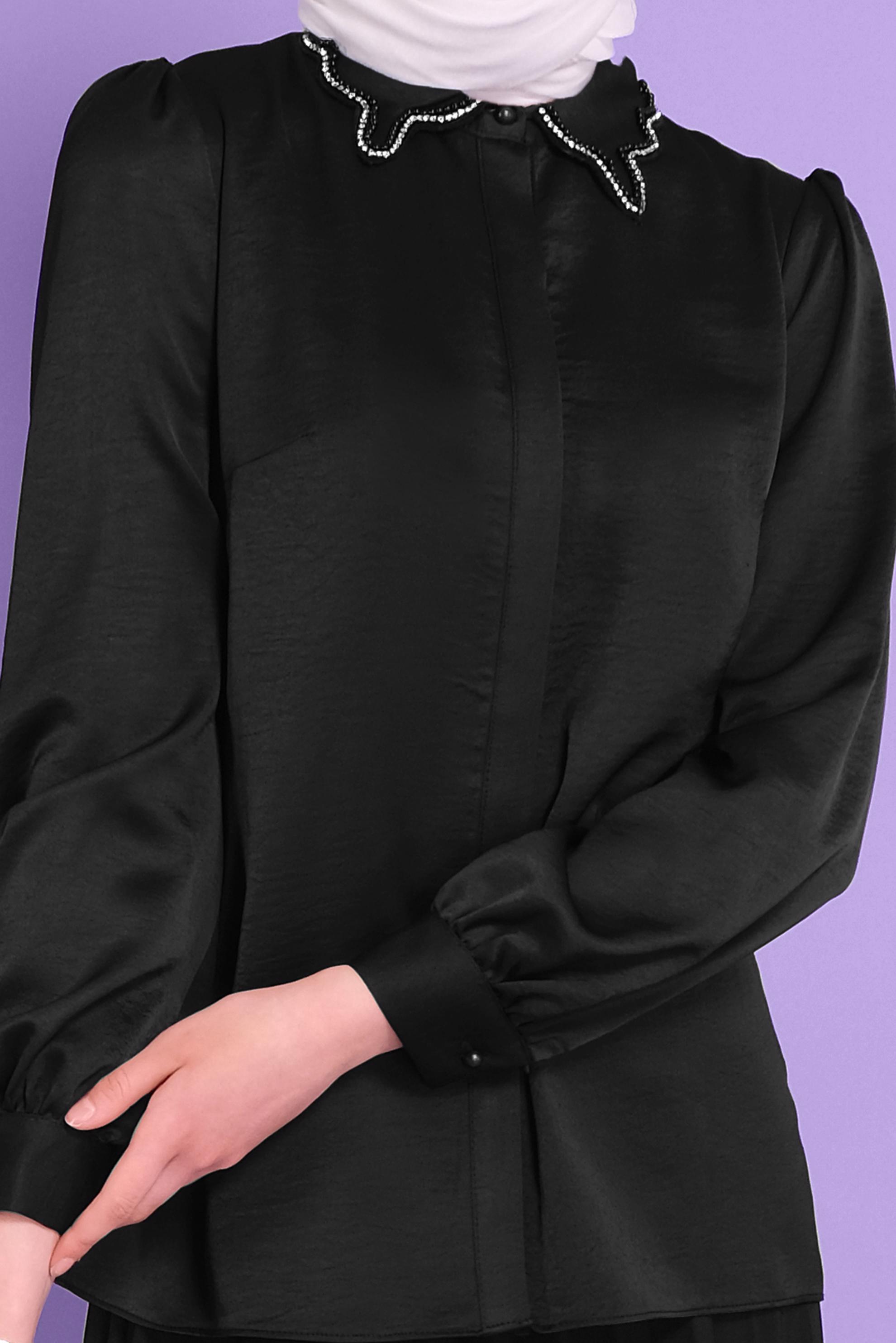 Tesettür giyim SİYAH YAKASI BONCUK İŞLEMELİ DÜĞMELİ BLUZ 41452 