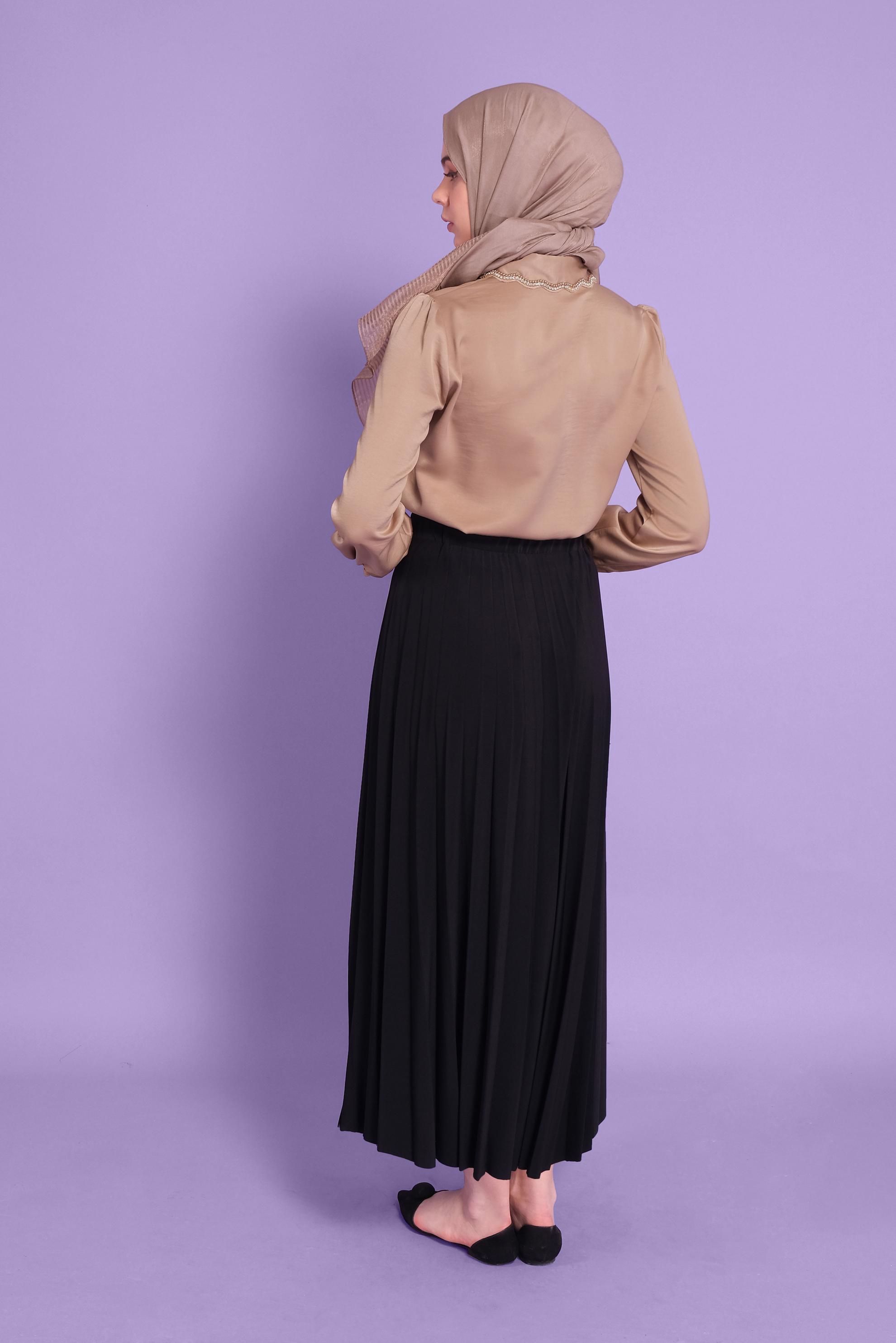 Tesettür giyim BEJ YAKASI BONCUK İŞLEMELİ DÜĞMELİ BLUZ 41452 