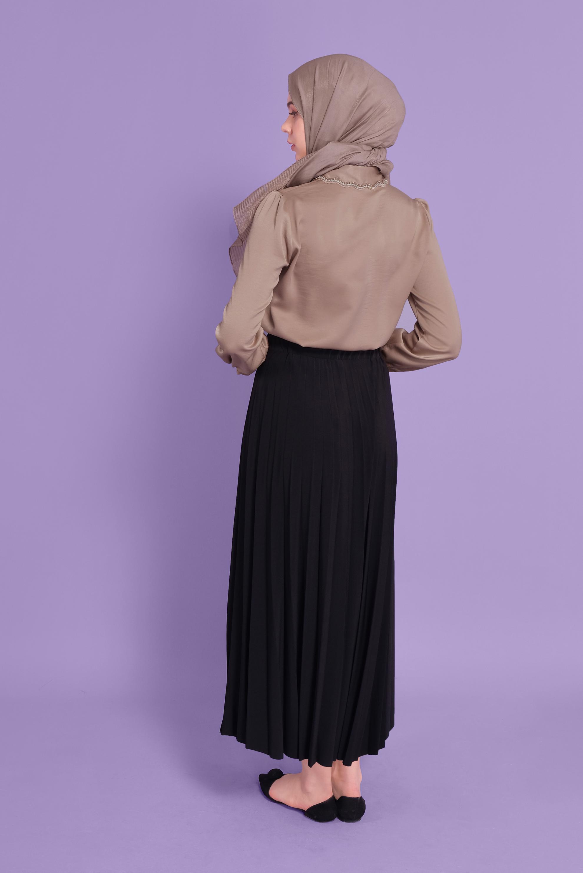 Tesettür giyim BEJ YAKASI BONCUK İŞLEMELİ DÜĞMELİ BLUZ 41452 