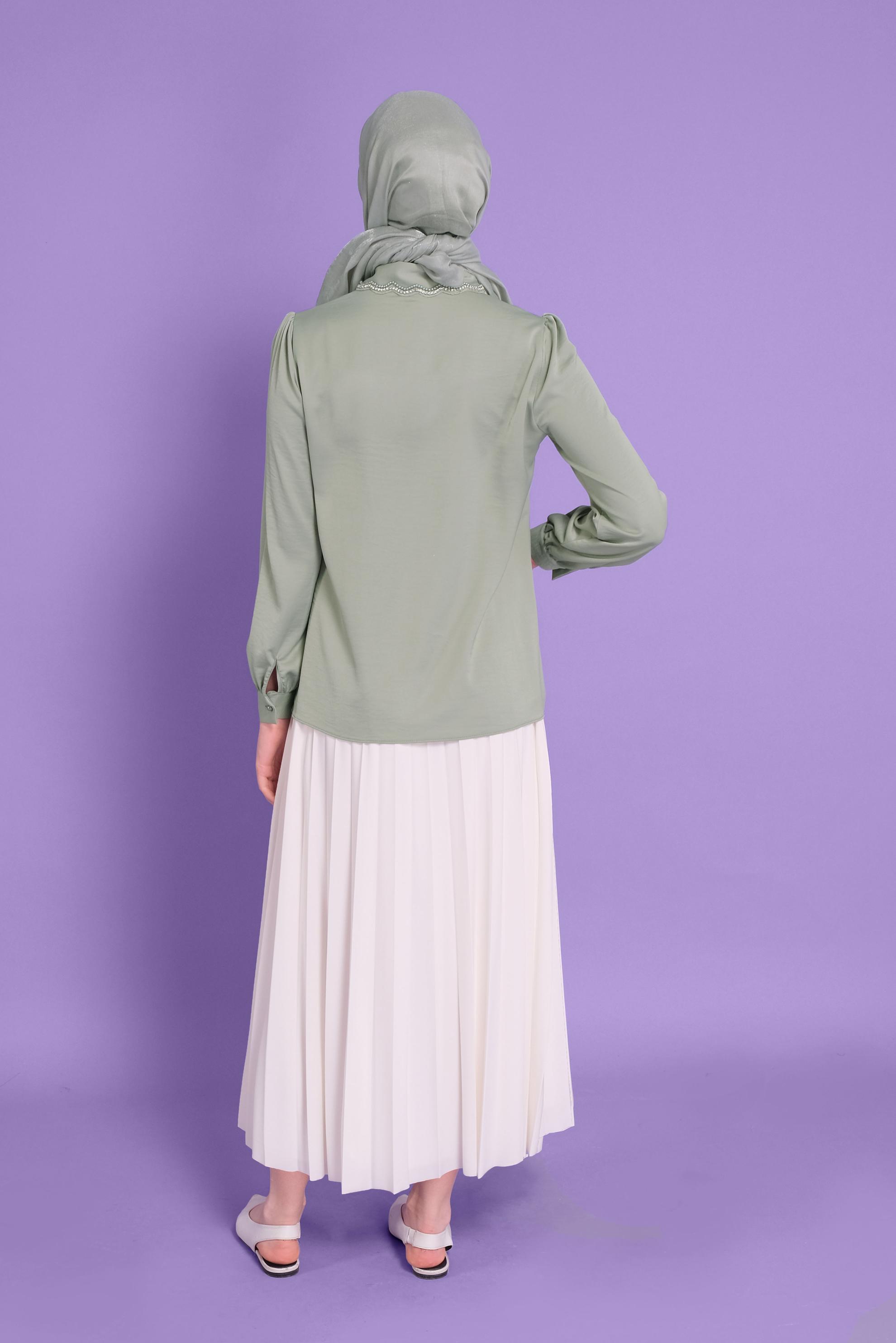 Tesettür giyim YEŞİL YAKASI BONCUK İŞLEMELİ DÜĞMELİ BLUZ 41452 