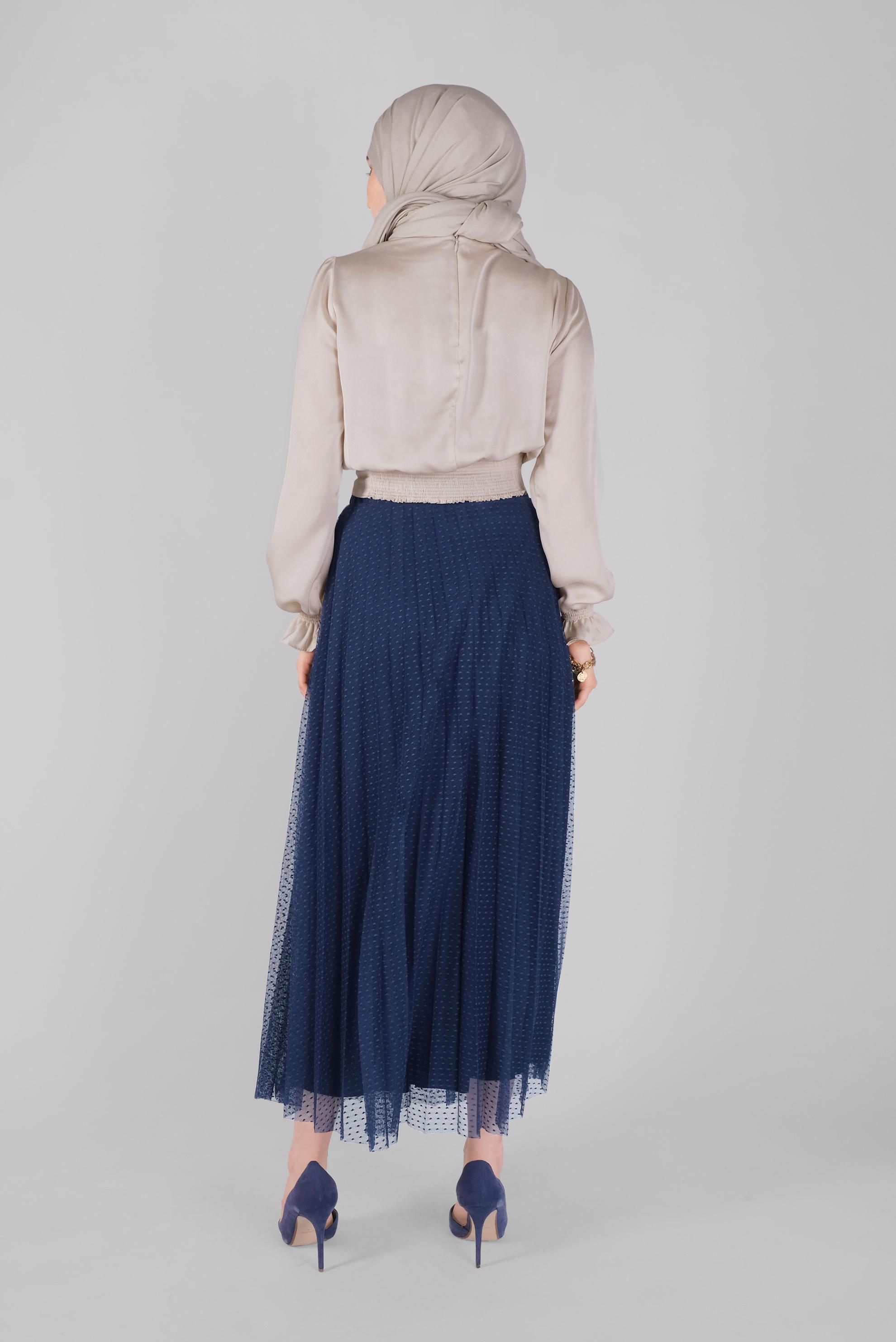 Tesettür giyim EKRU GİPE LASTİKLİ SATEN BLUZ 41518