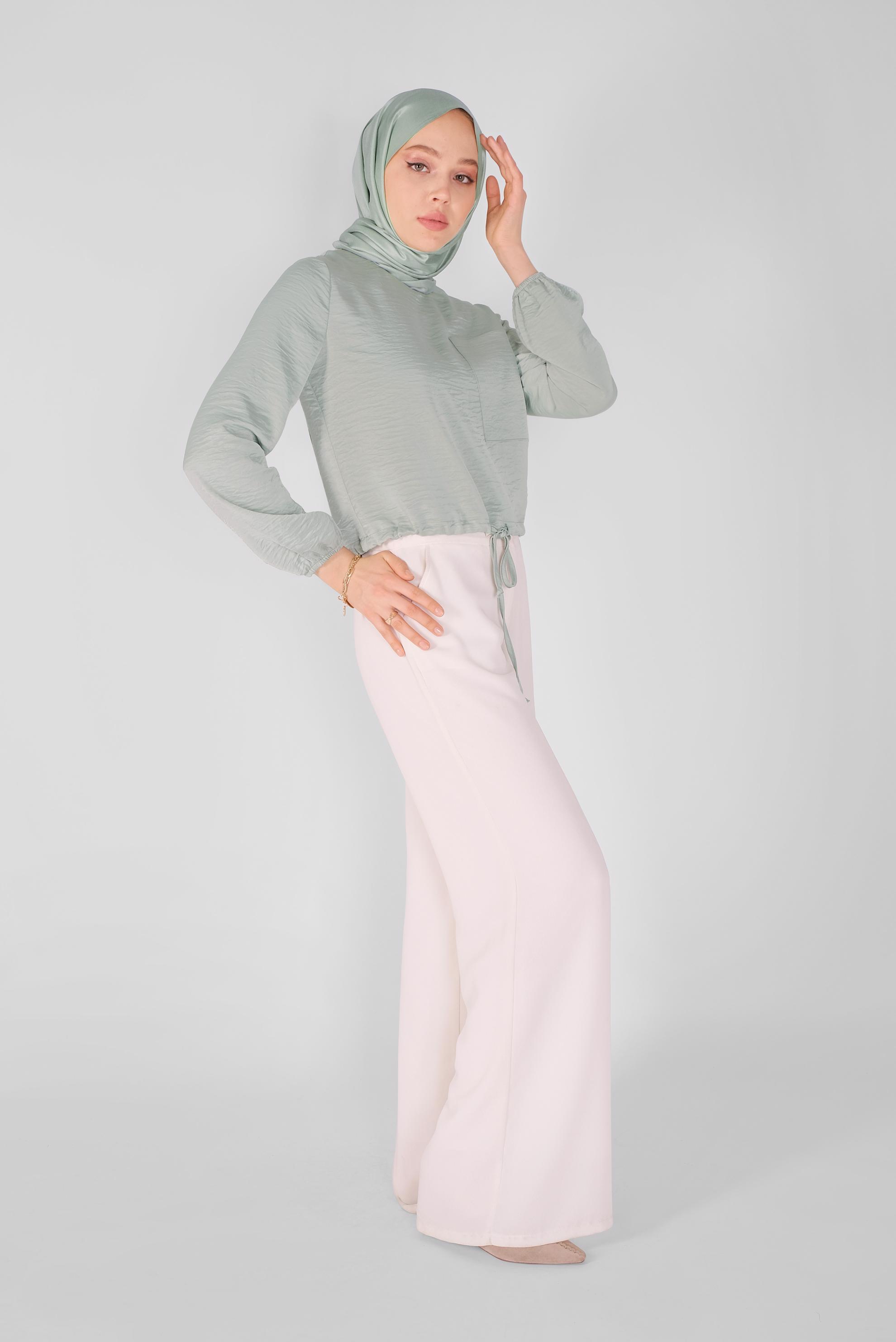 Tesettür giyim YEŞİL BELDEN BÜZGÜ BAĞCIKLI CEPLİ BLUZ 41532