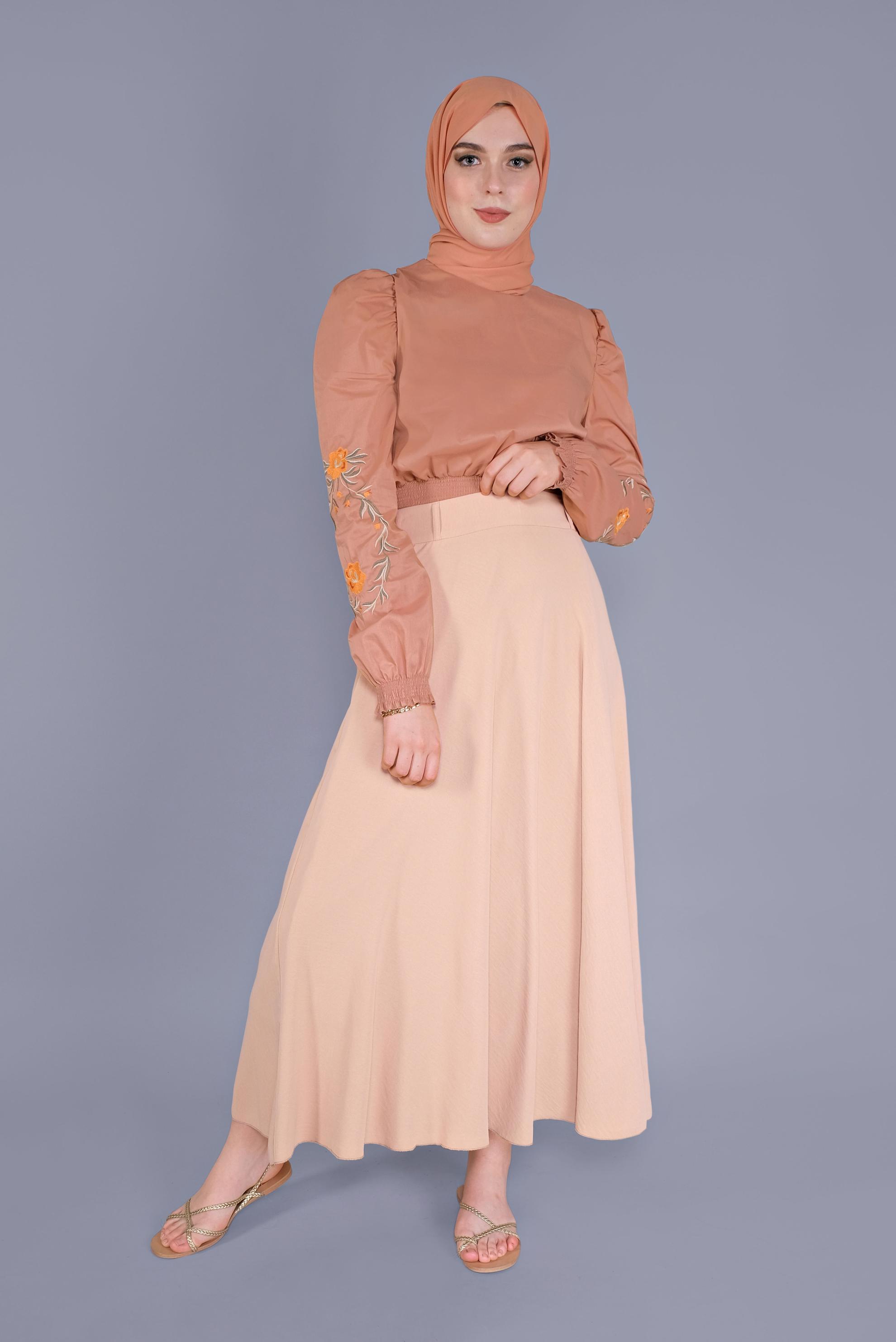 Tesettür giyim KAHVE NAKIŞ DETAYLI GİPELİ BLUZ 41551