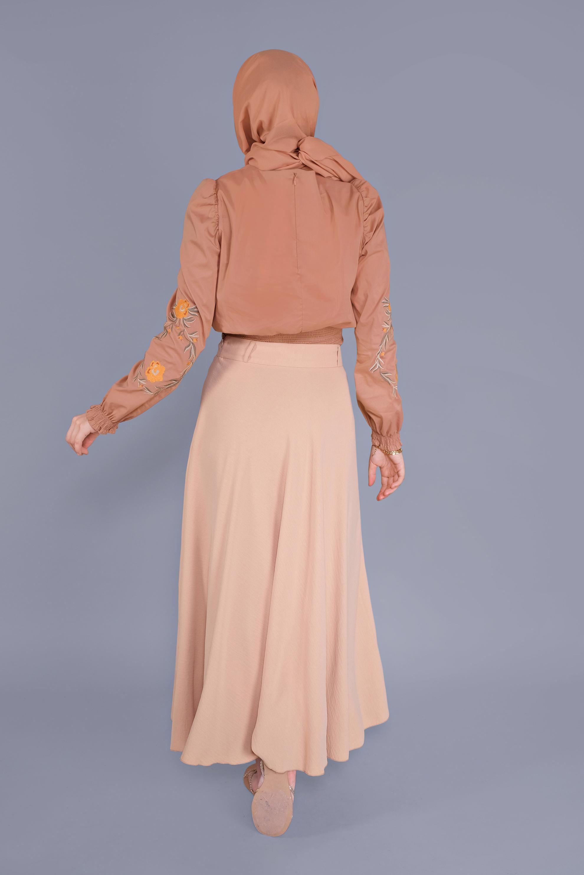 Tesettür giyim KAHVE NAKIŞ DETAYLI GİPELİ BLUZ 41551