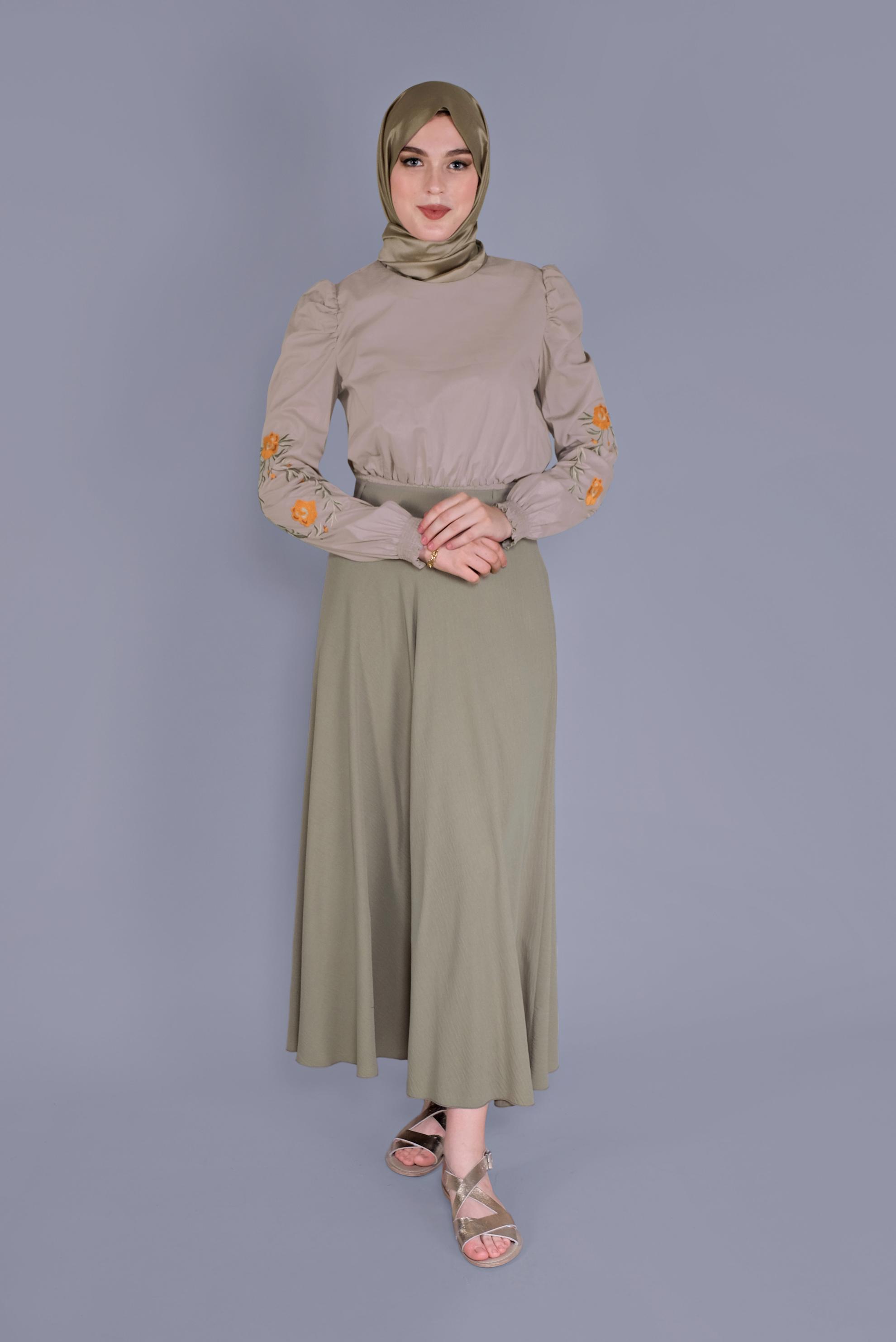 Tesettür giyim KAHVE NAKIŞ DETAYLI GİPELİ BLUZ 41551