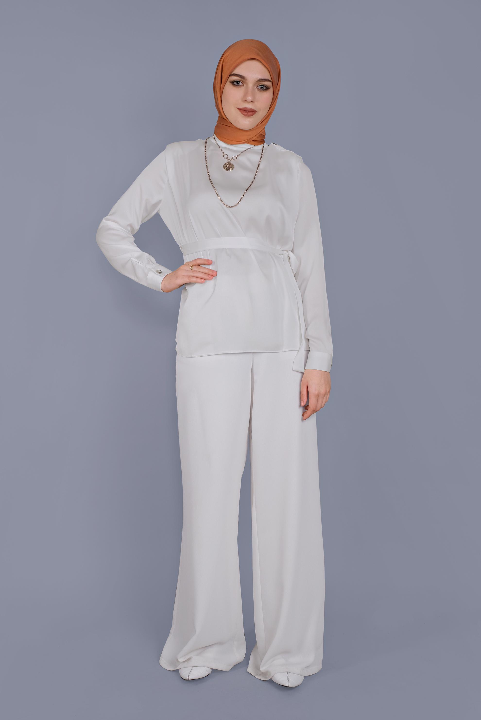 Tesettür giyim BEYAZ VATKA DETAYLI  KUŞAKLI BLUZ 41617 
