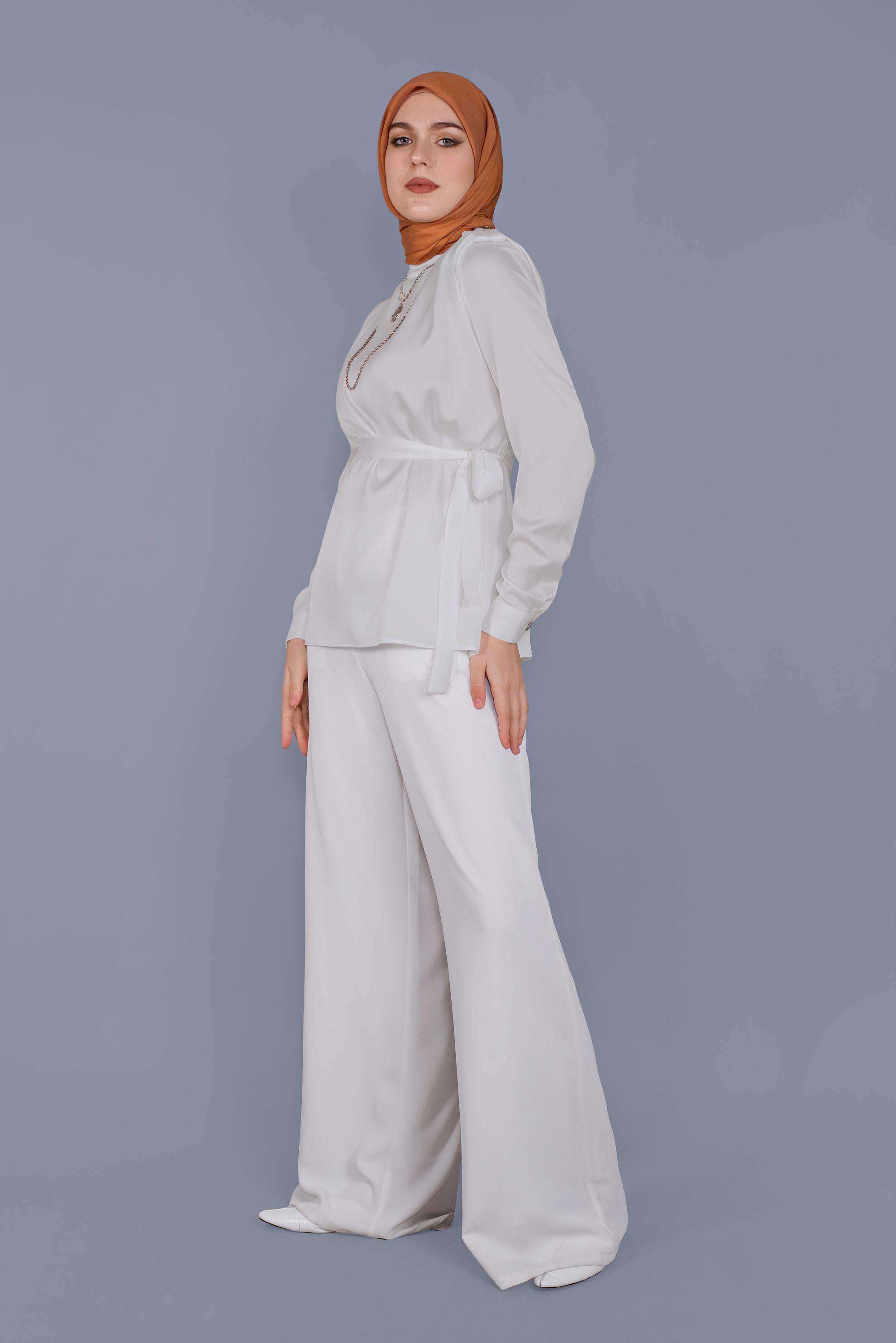 Tesettür giyim BEYAZ VATKA DETAYLI  KUŞAKLI BLUZ 41617 