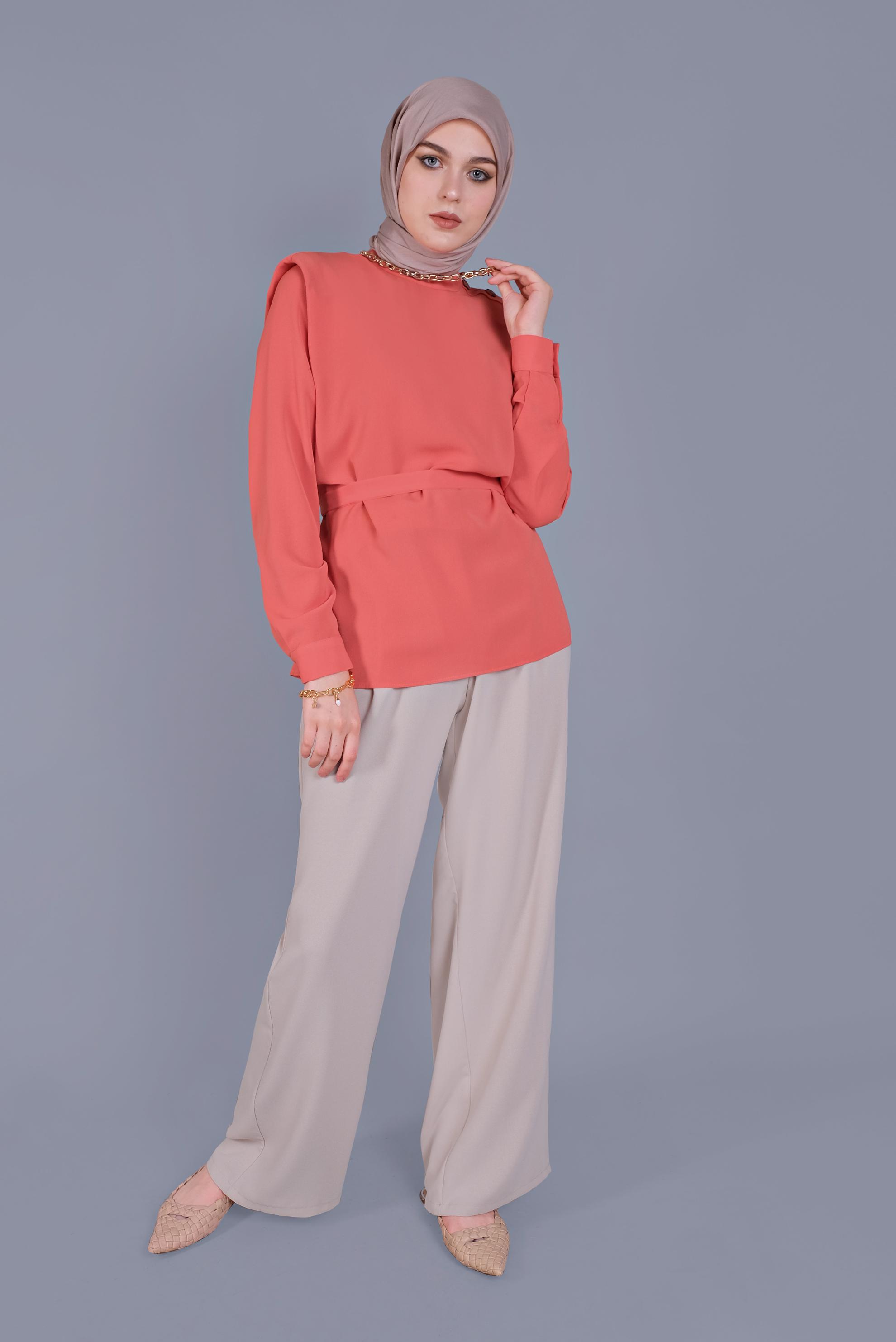 Tesettür giyim MERCAN VATKA DETAYLI  KUŞAKLI BLUZ 41617 