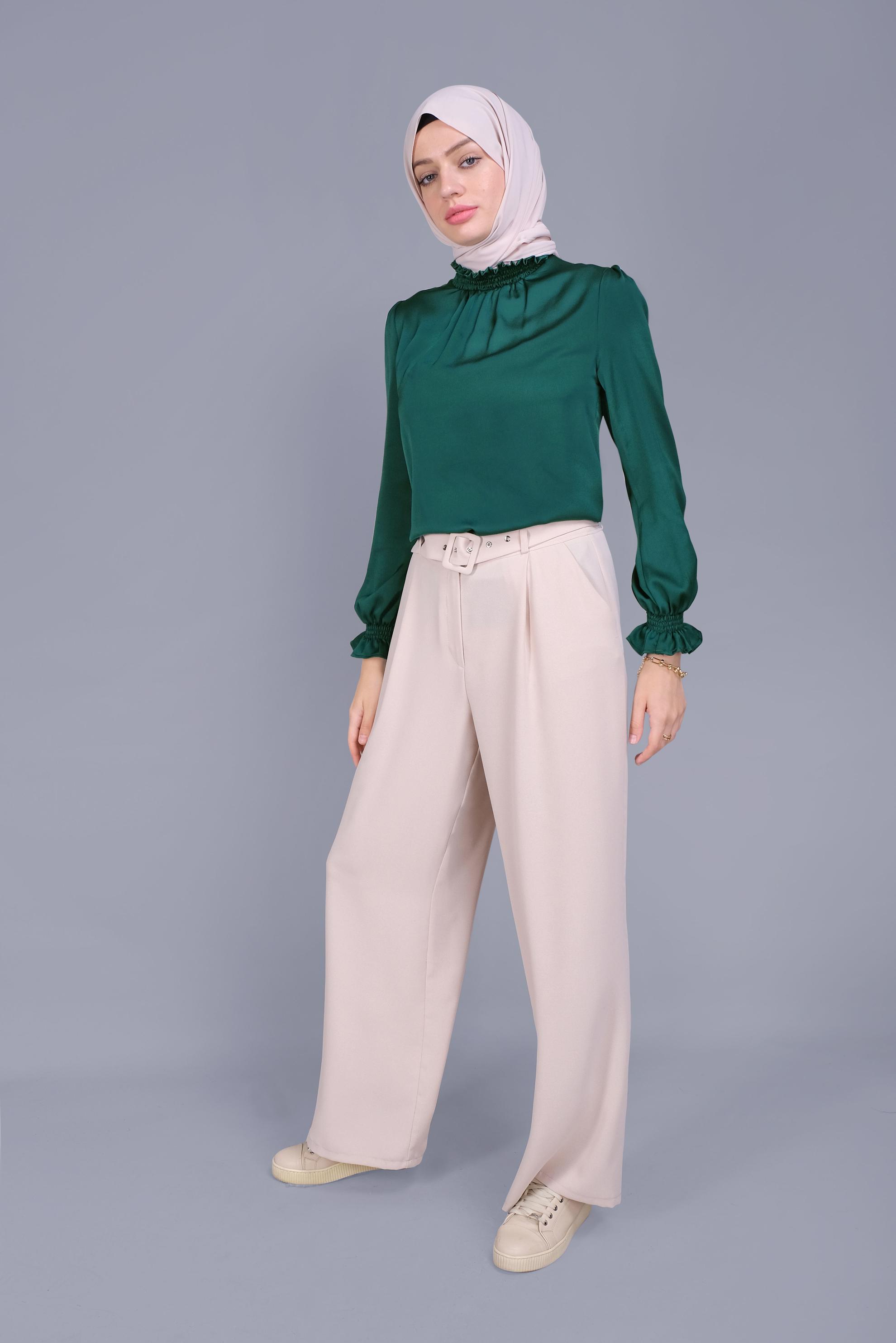 Tesettür giyim YEŞİL BİLEKLERİ VE BOĞAZI LASTİKLİ SATEN BLUZ 41619 