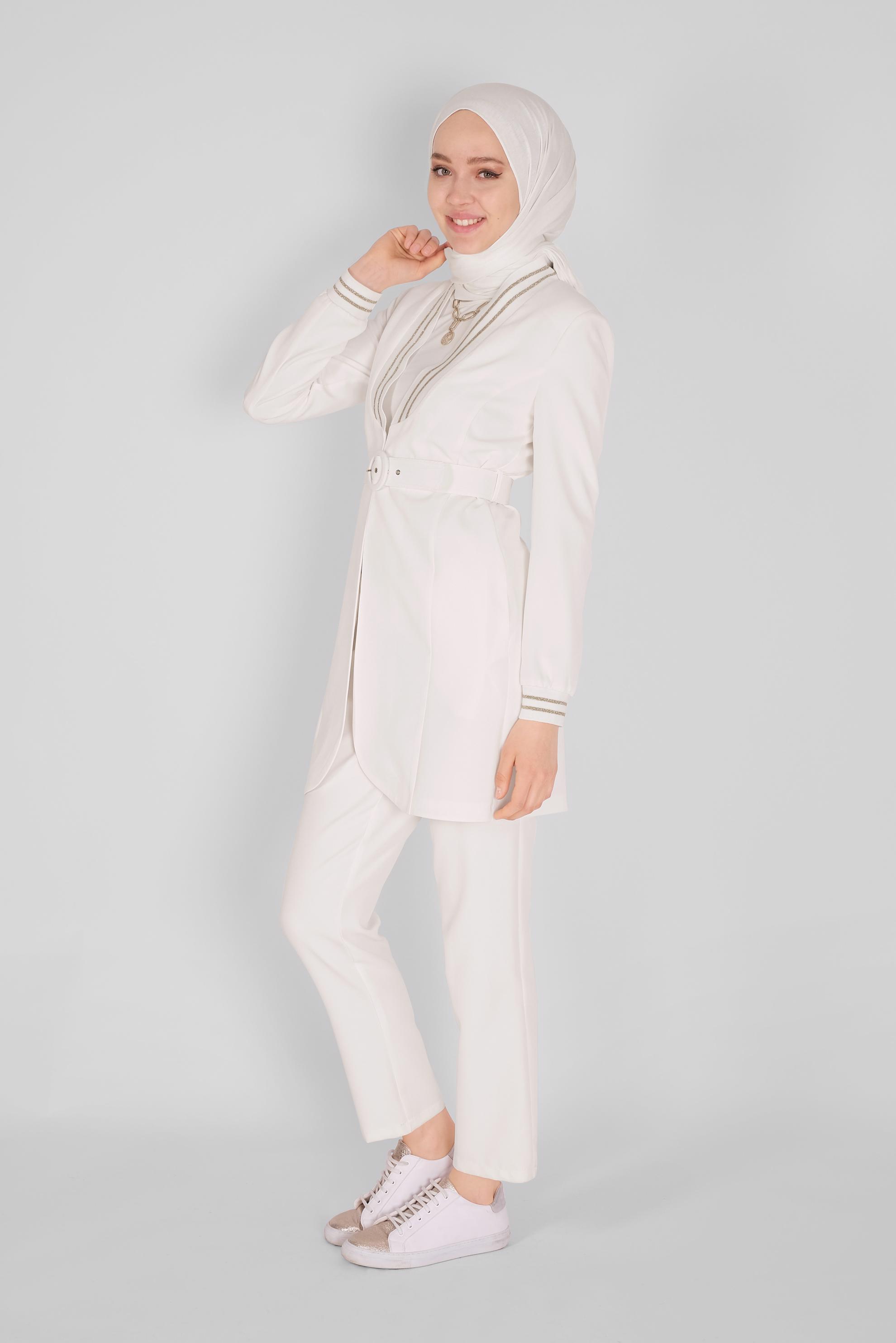 Tesettür giyim BEYAZ SİMLİ ŞERİT LASTİK DETAYLI CEKET 41468