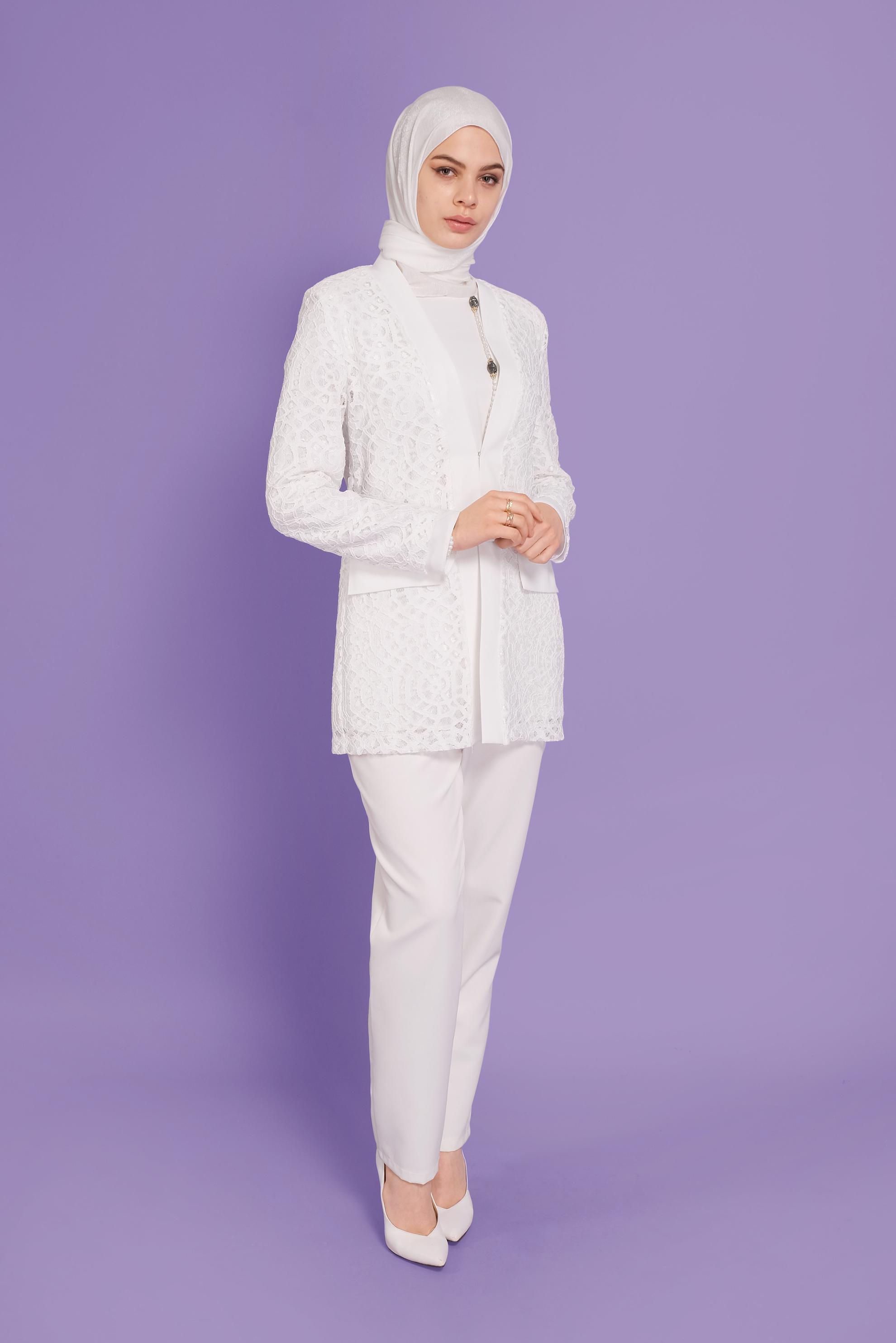 Tesettür giyim BEYAZ GÜPÜRLÜ İKİLİ CEKET 41470 