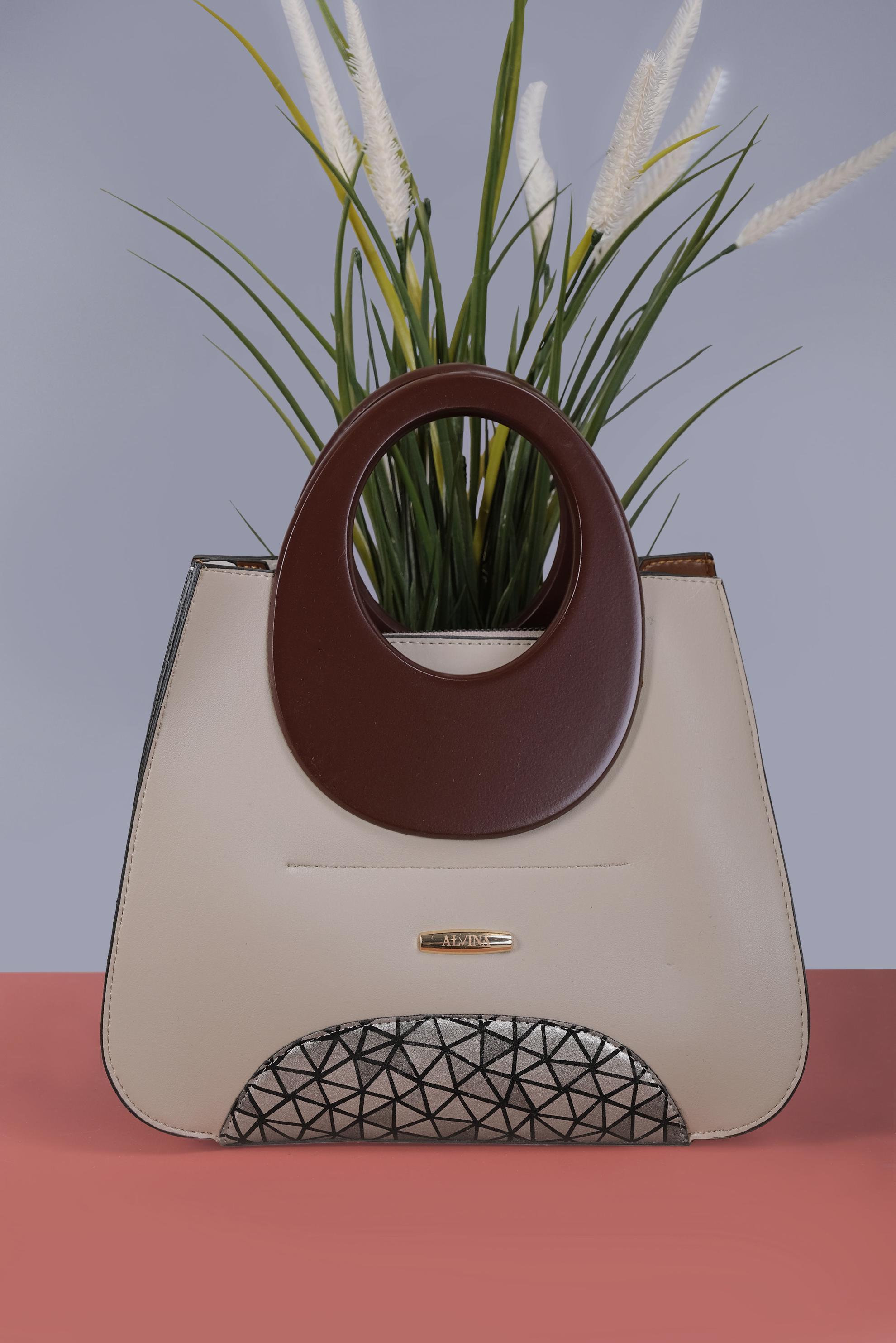 Tesettür giyim BEYAZ ALVİNA GEOMETRİK DESEN DETAYLI ÇANTA 5021 