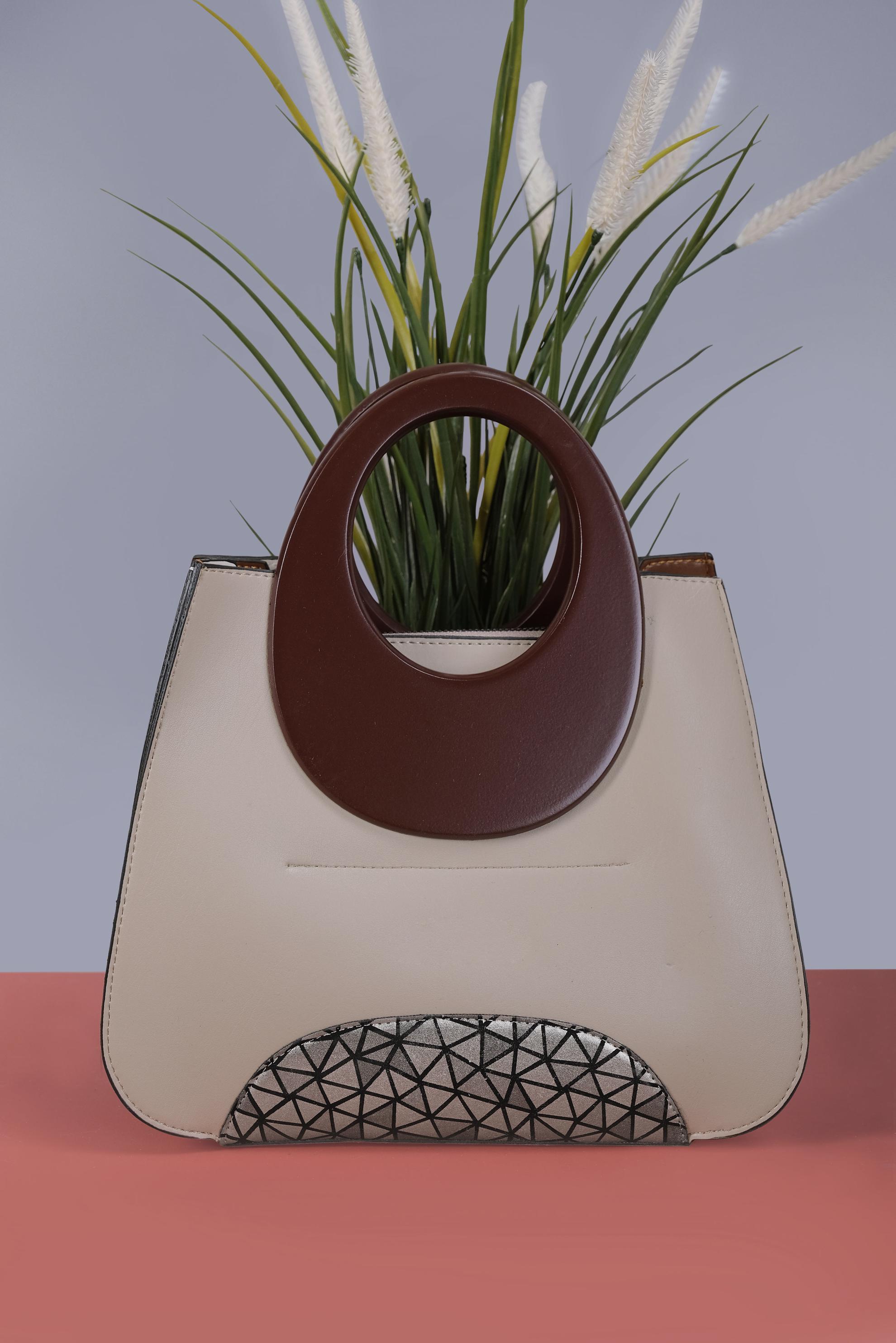 Tesettür giyim BEYAZ ALVİNA GEOMETRİK DESEN DETAYLI ÇANTA 5021 