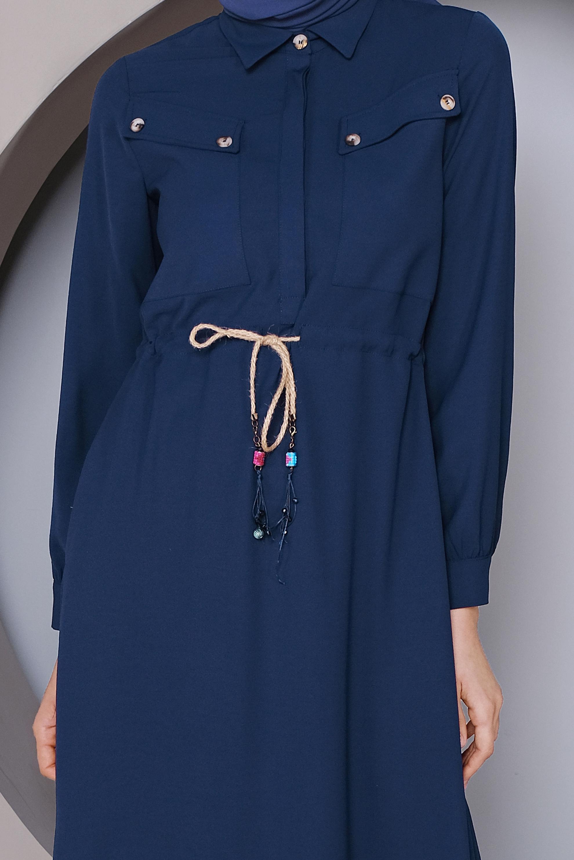 Tesettür giyim LACİVERT BELDEN BÜZGÜ BAĞCIKLI ELBİSE 41373