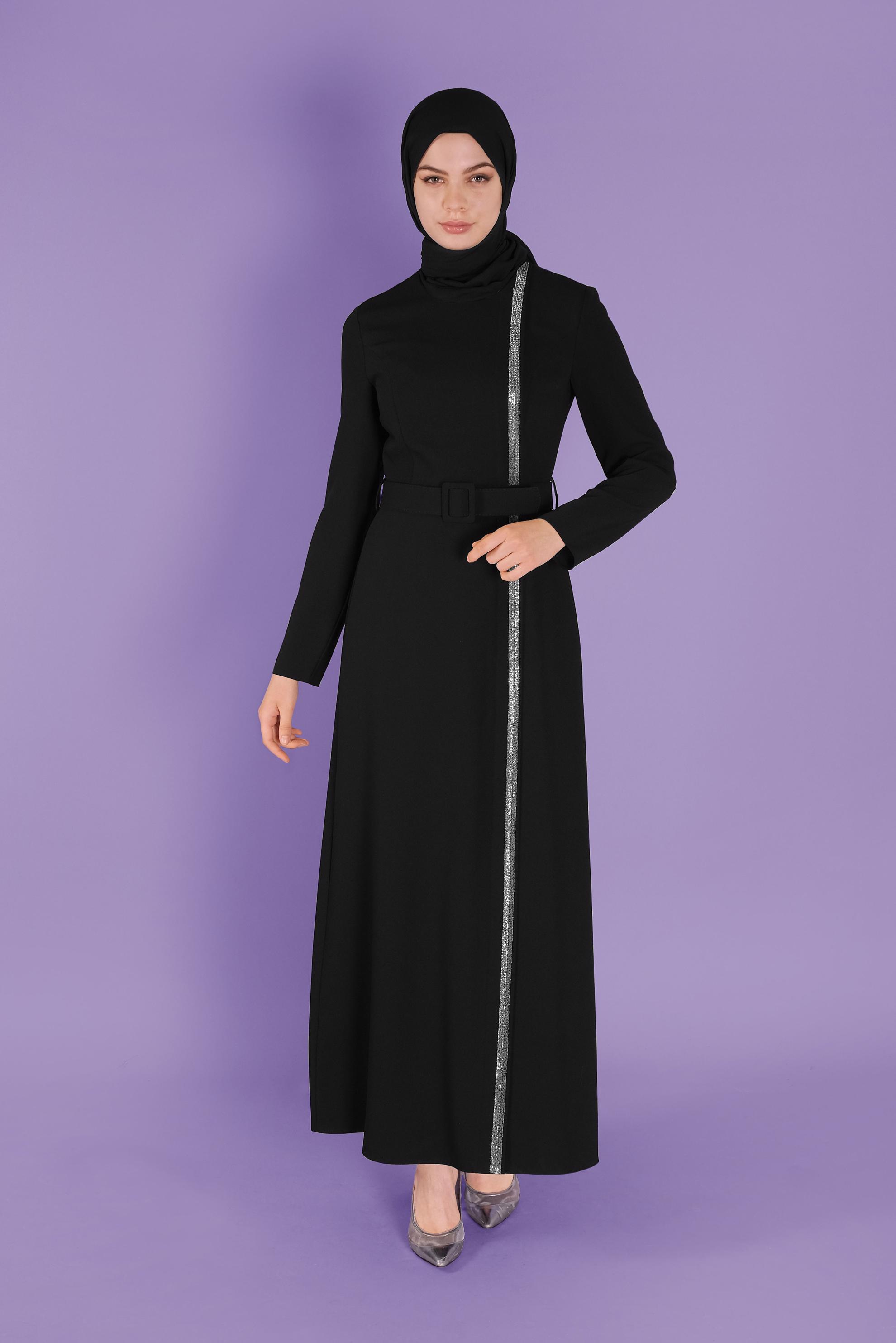 Tesettür giyim SİYAH TAŞ ŞERİT DETAYLI KALEM ELBİSE 41375