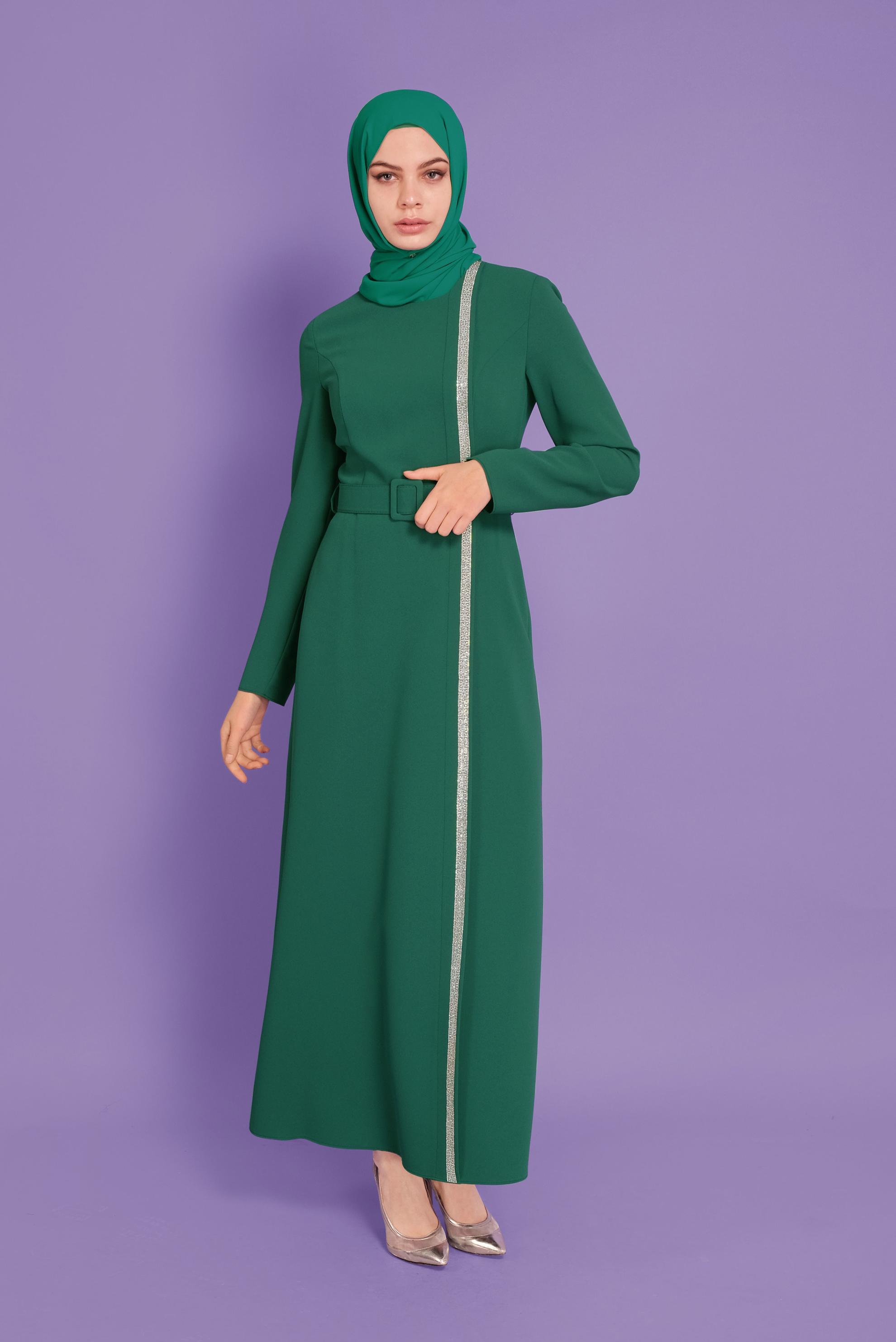 Tesettür giyim YEŞİL TAŞ ŞERİT DETAYLI KALEM ELBİSE 41375