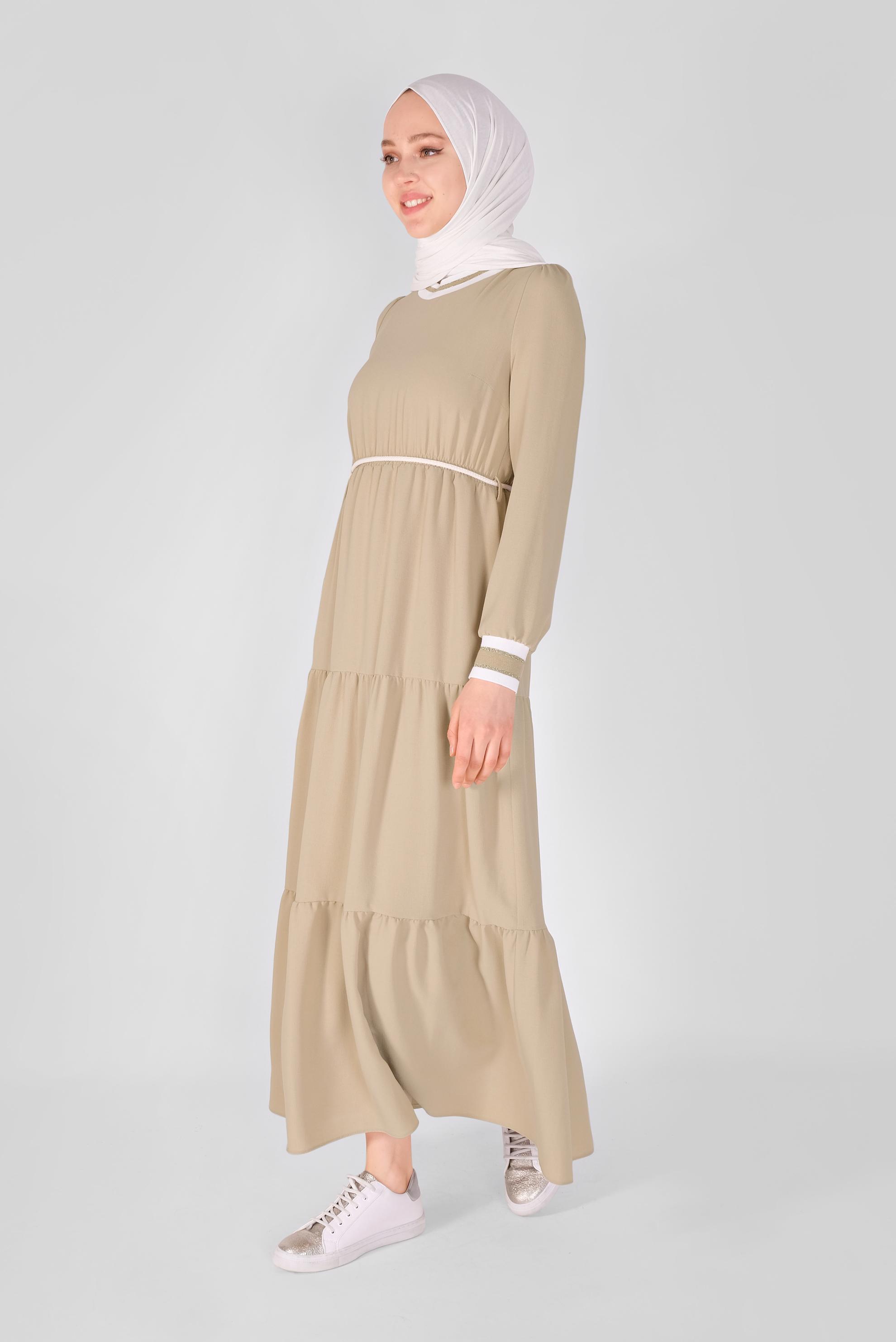 Tesettür giyim BEJ MANŞETLERİ LASTİKLİ ELBİSE 41382
