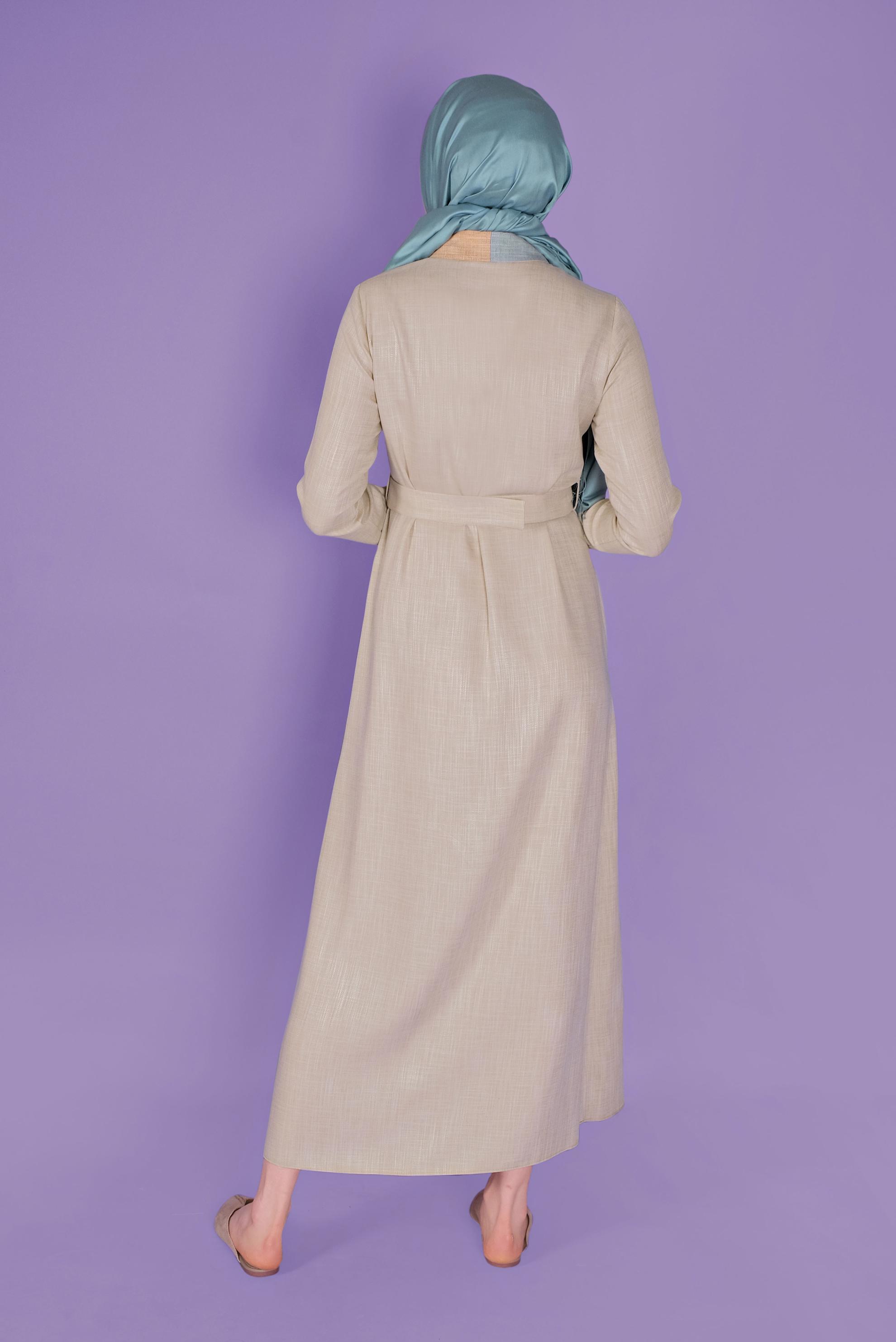 Tesettür giyim BEJ KEMERLİ DÜĞMELİ ELBİSE 41403 