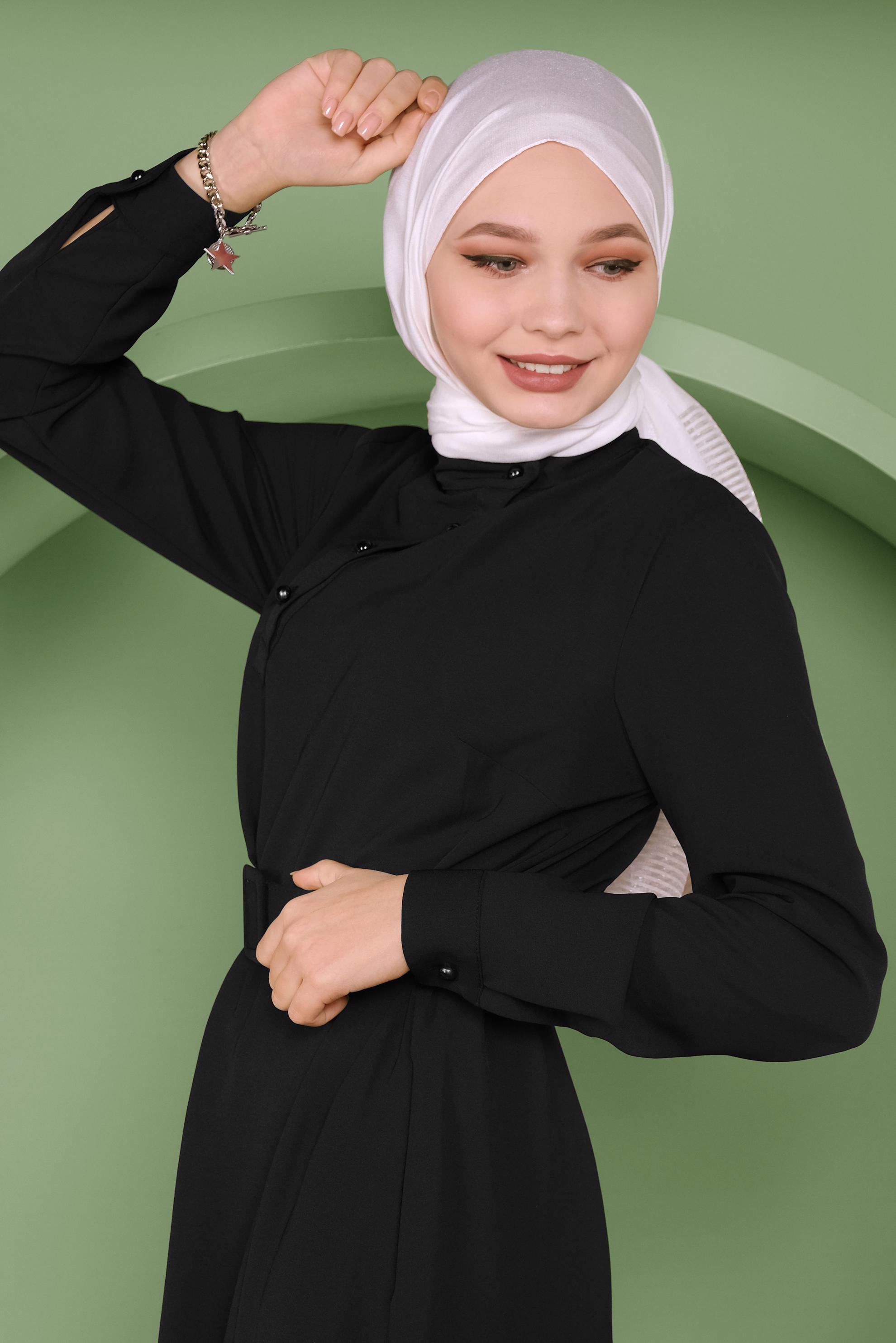 Tesettür giyim SİYAH YAKA VE ETEK UCU DÜĞME DETAYLI ELBİSE 41409