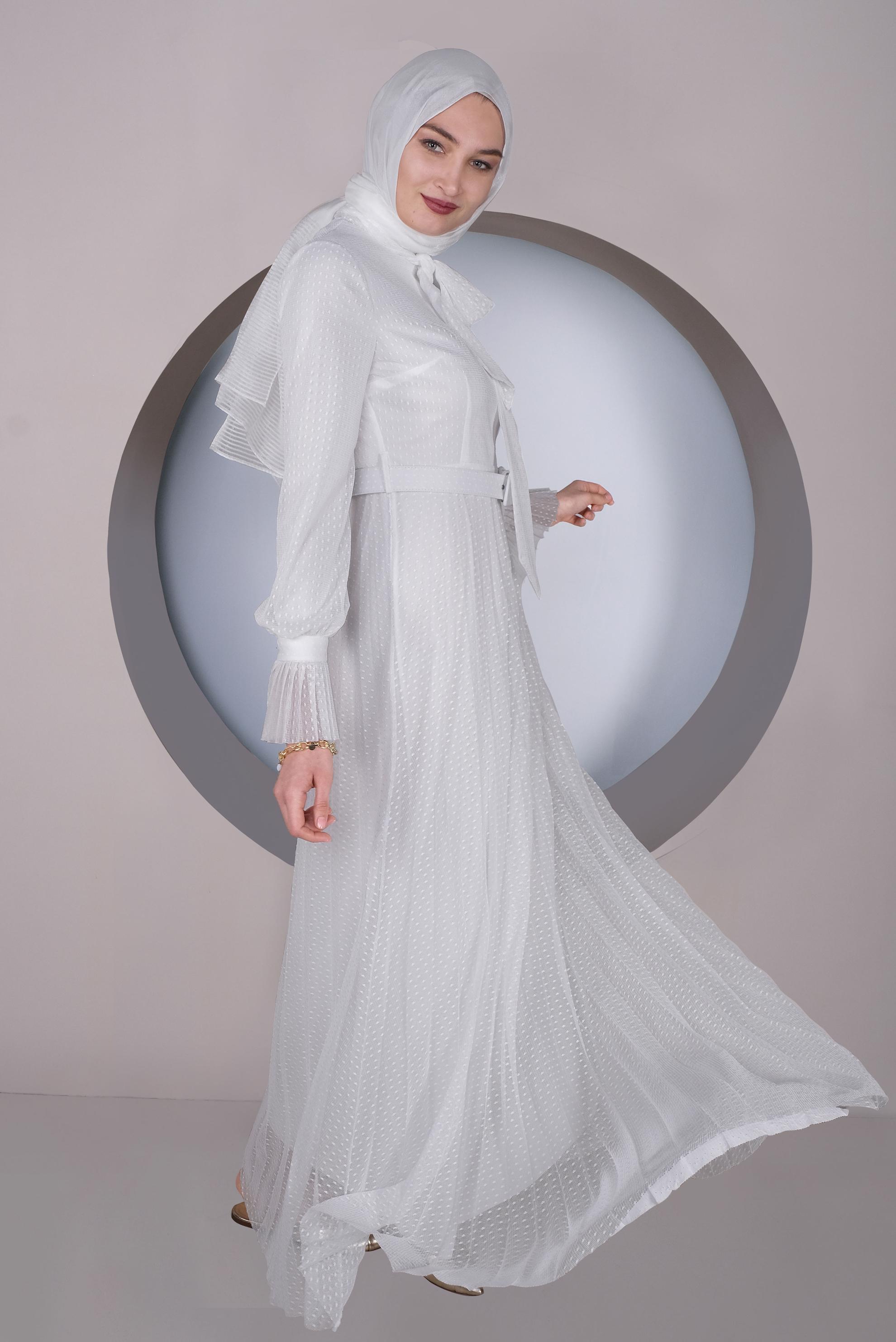 Tesettür giyim BEYAZ PİLİSELİ TÜL ELBİSE 41427