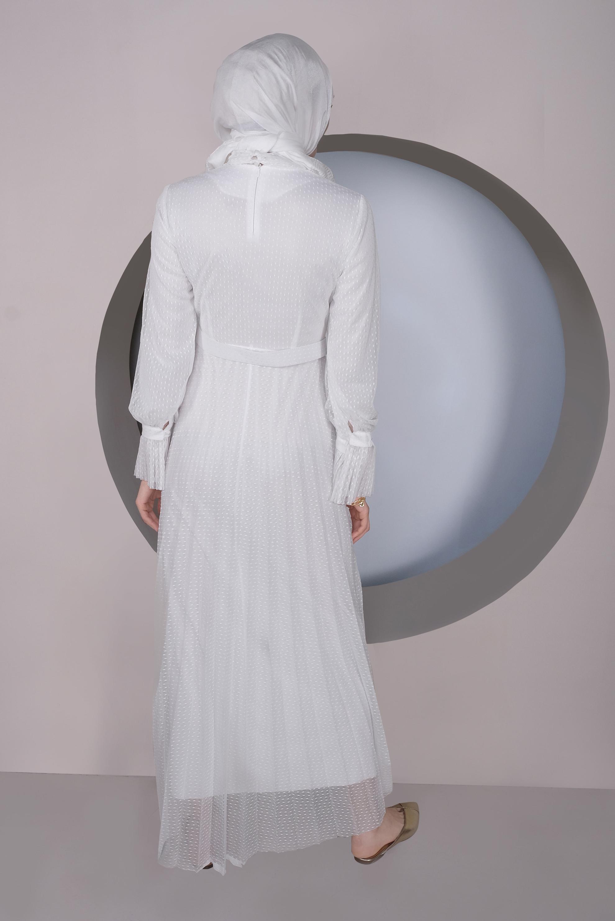 Tesettür giyim BEYAZ PİLİSELİ TÜL ELBİSE 41427