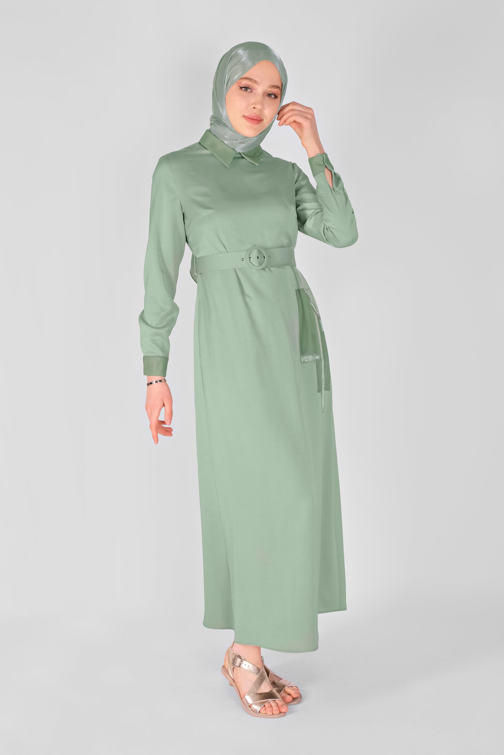 Tesettür giyim YEŞİL TAŞ DETAYLI FİLELİ KEMERLİ ELBİSE 41430 