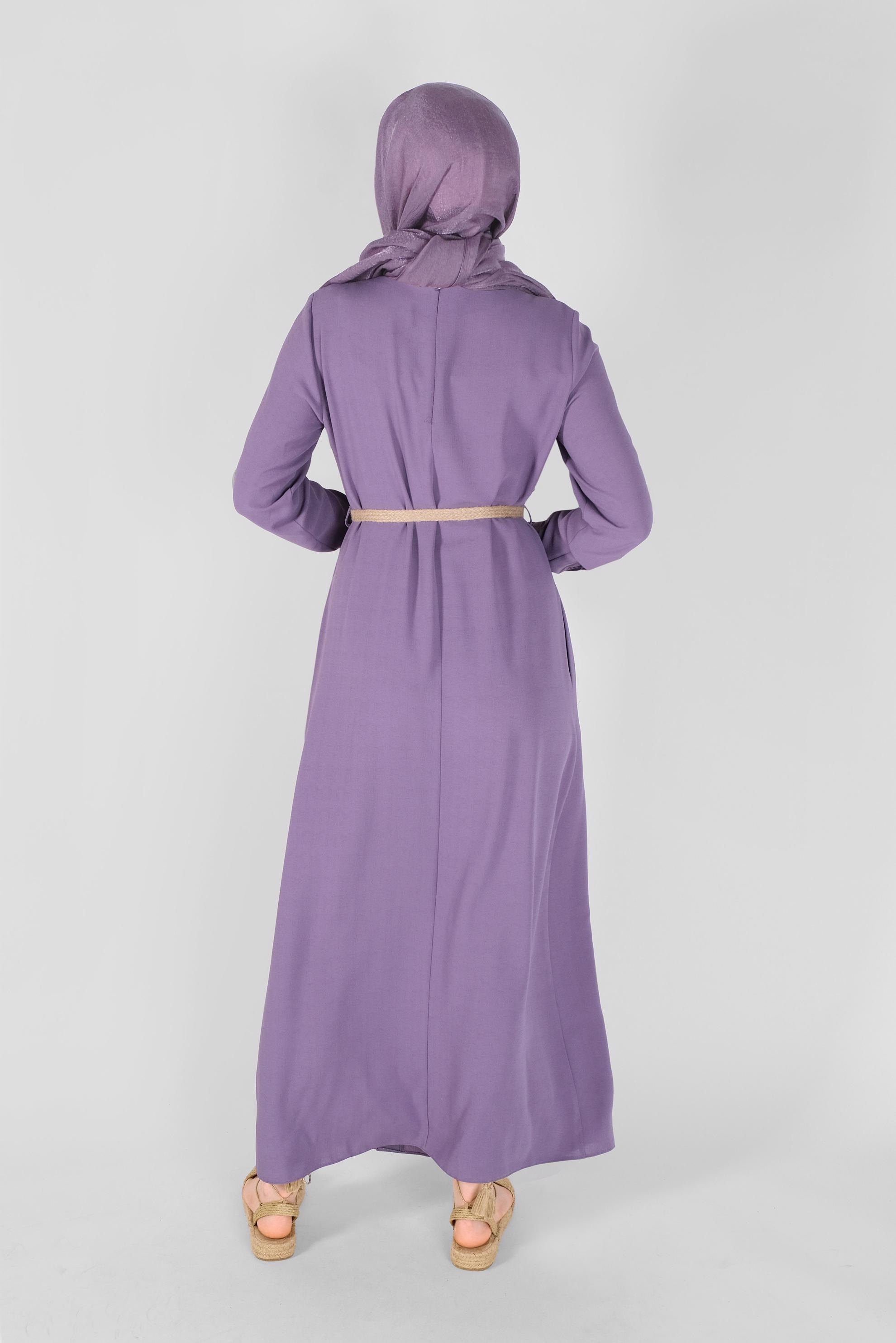 Tesettür giyim MOR YANDAN DÜĞMELİ ELBİSE 41453 