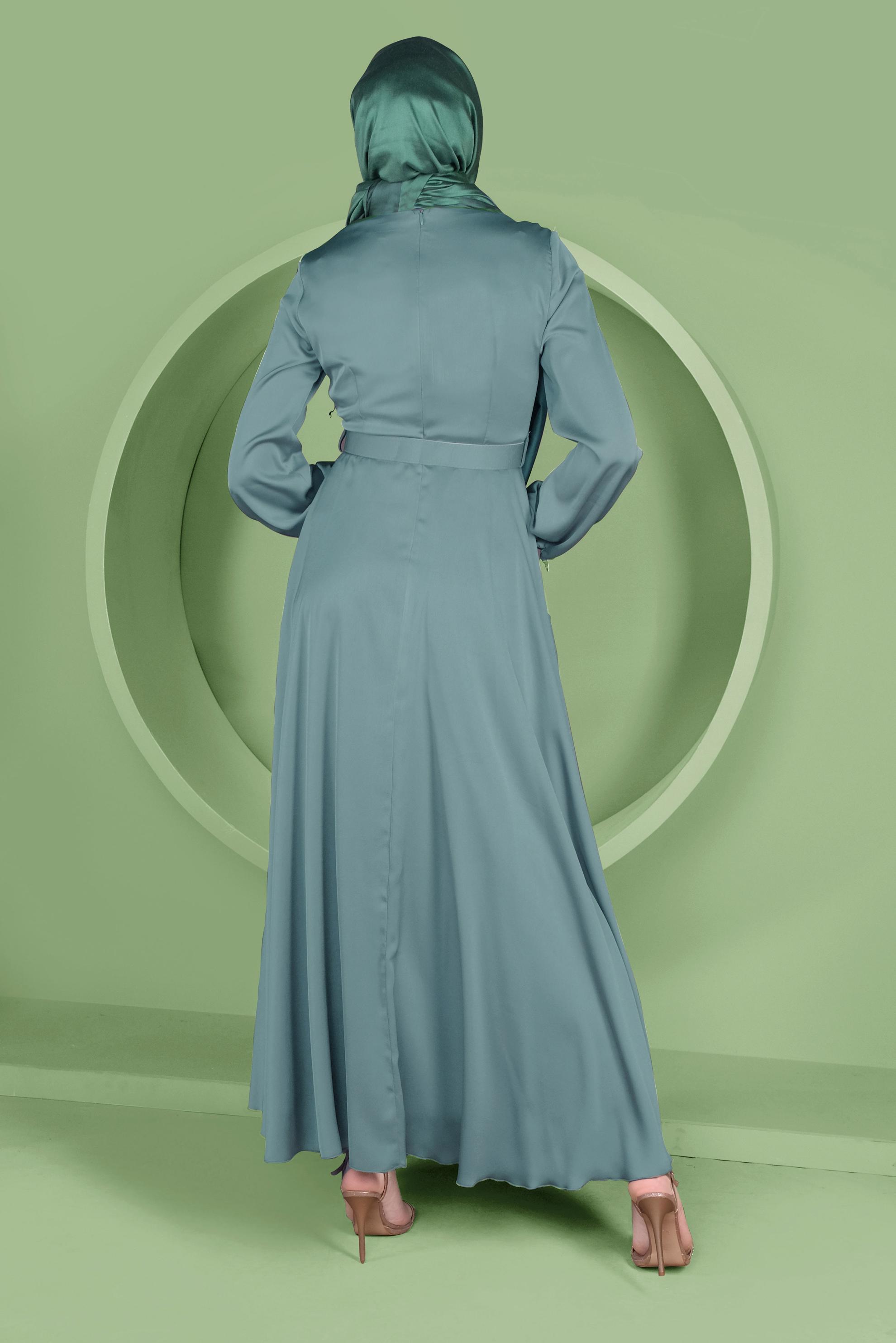 Tesettür giyim YEŞİL FİYONK DETAYLI SATEN ELBİSE 41454