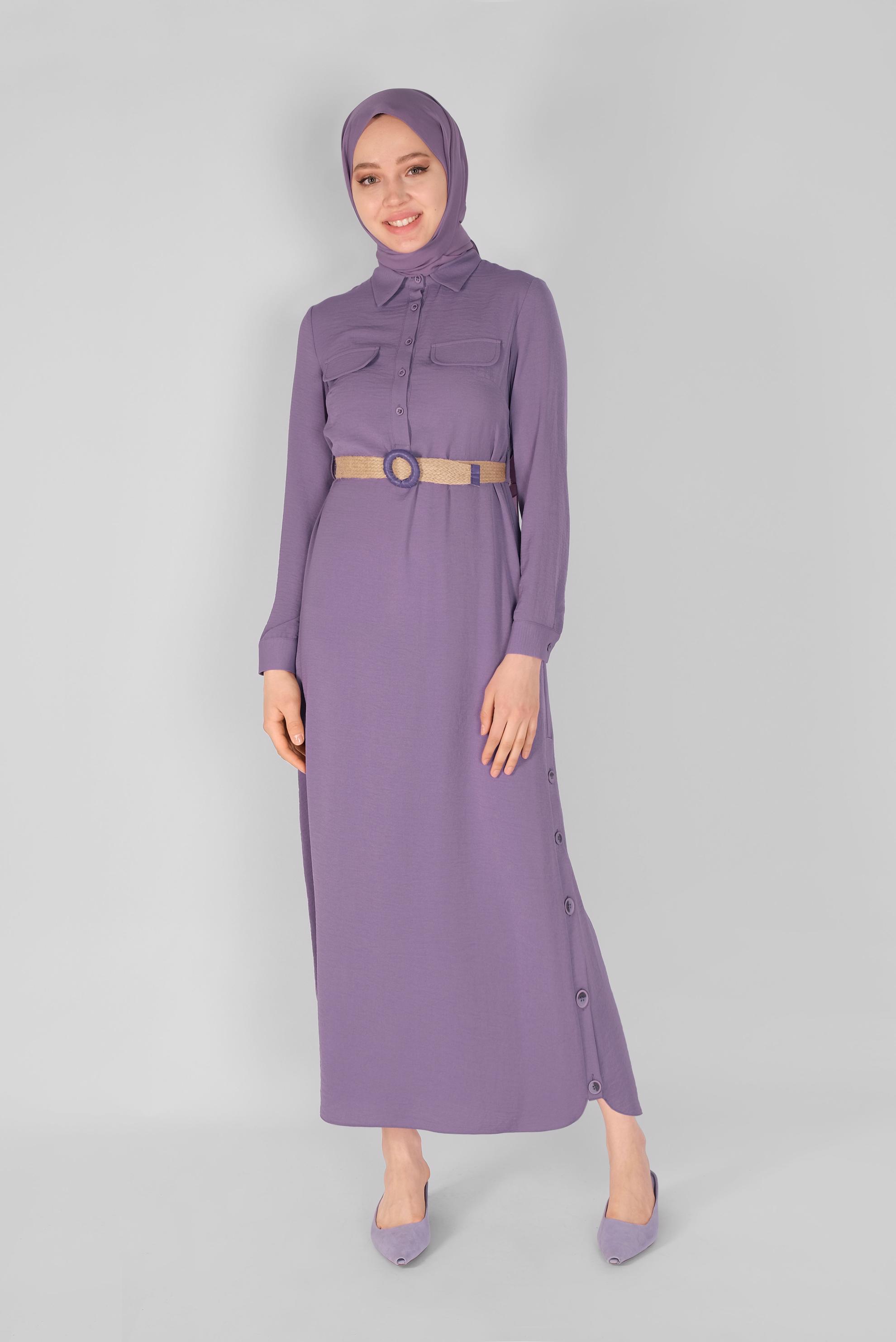 Tesettür giyim MOR DÜĞME DETAYLI HASIR KEMERLİ ELBİSE 41474 