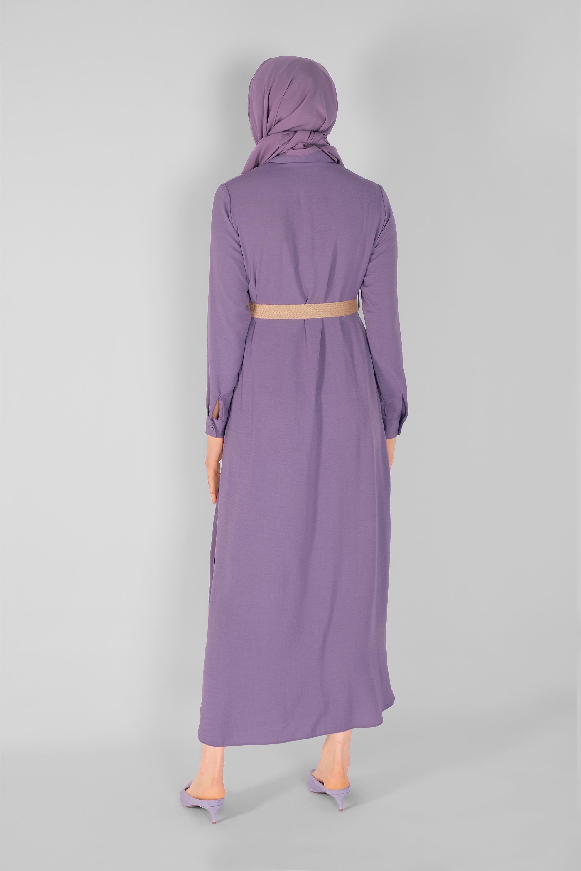 Tesettür giyim MOR DÜĞME DETAYLI HASIR KEMERLİ ELBİSE 41474 