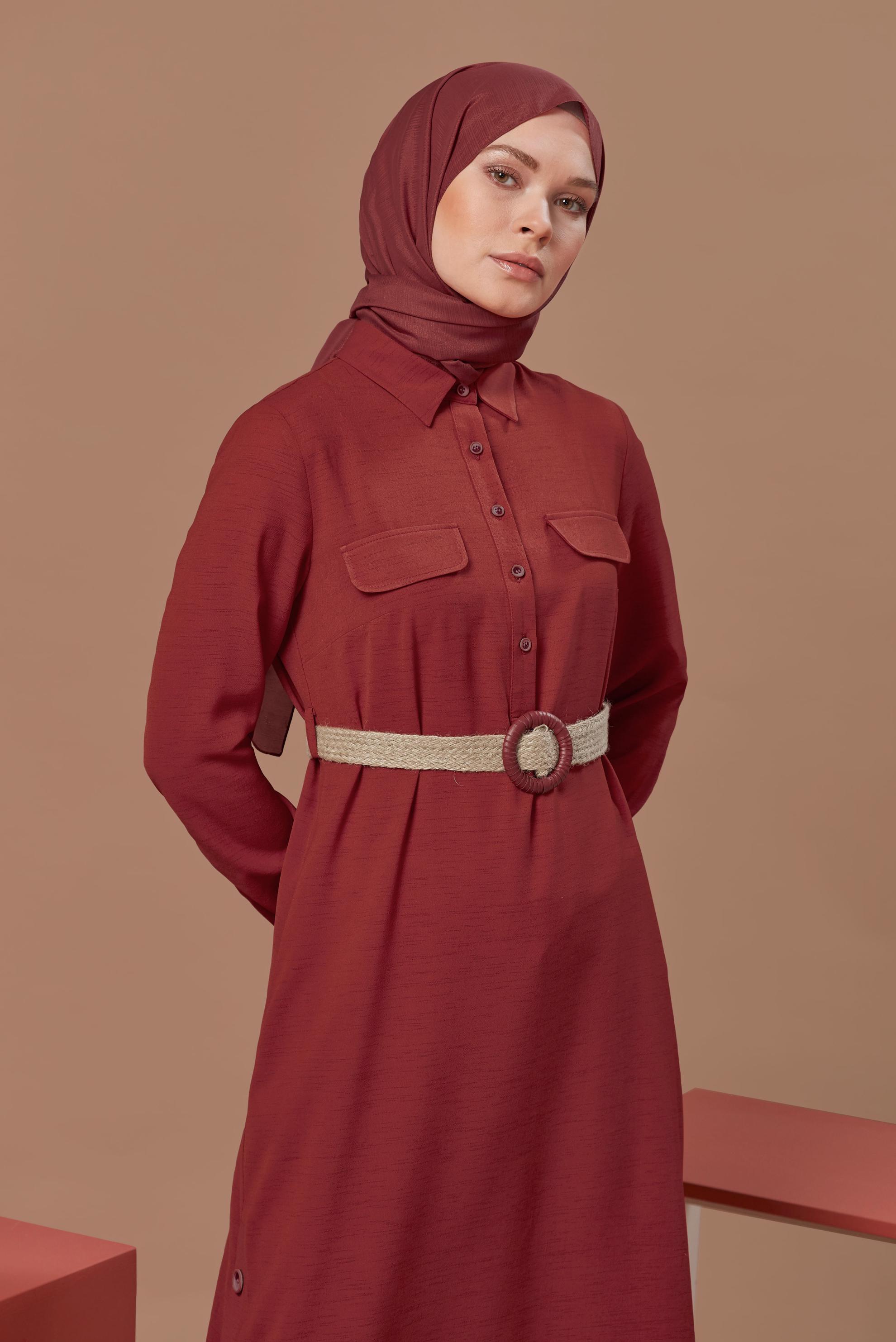 Tesettür giyim TURUNCU DÜĞME DETAYLI HASIR KEMERLİ ELBİSE 41474 