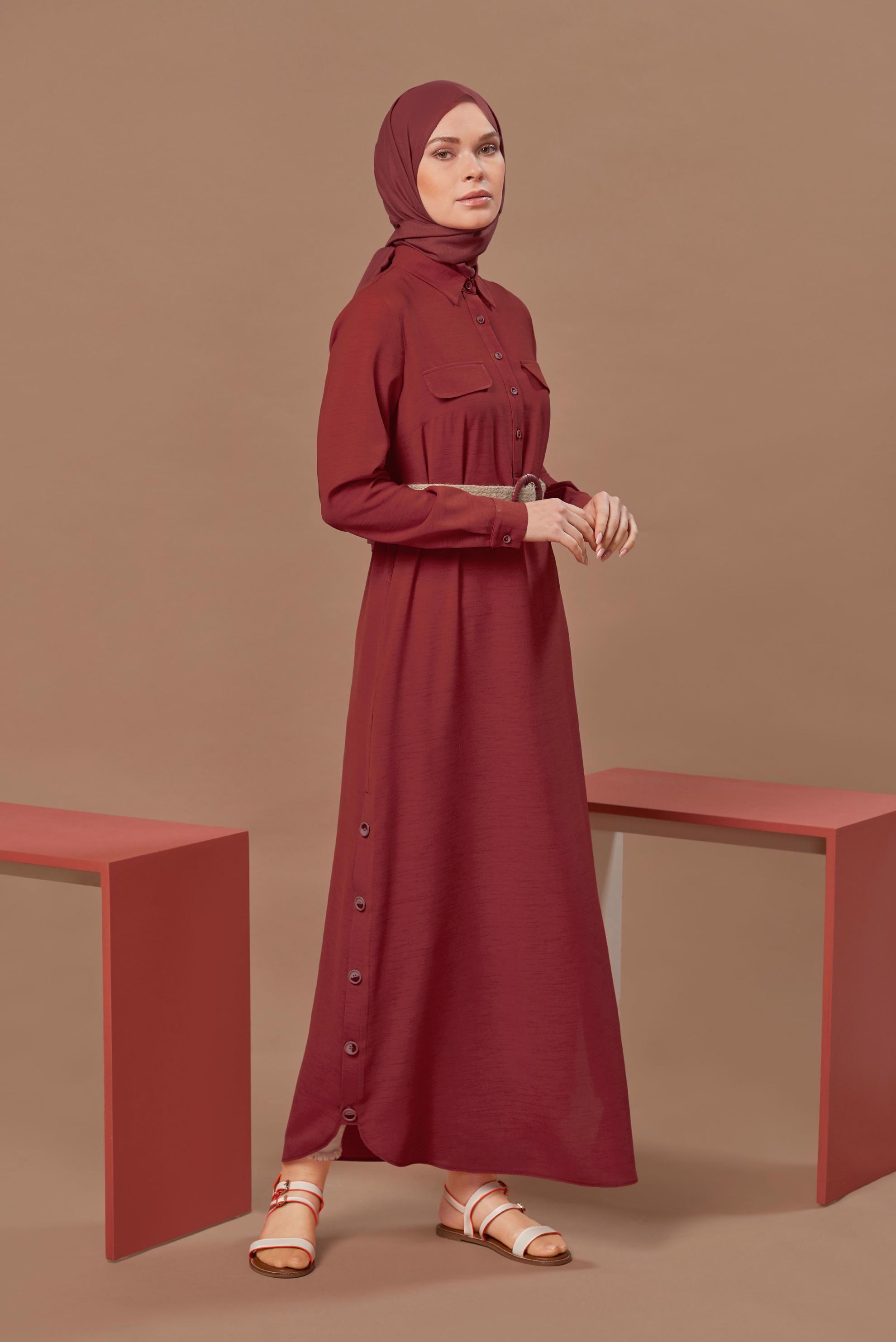 Tesettür giyim TURUNCU DÜĞME DETAYLI HASIR KEMERLİ ELBİSE 41474 