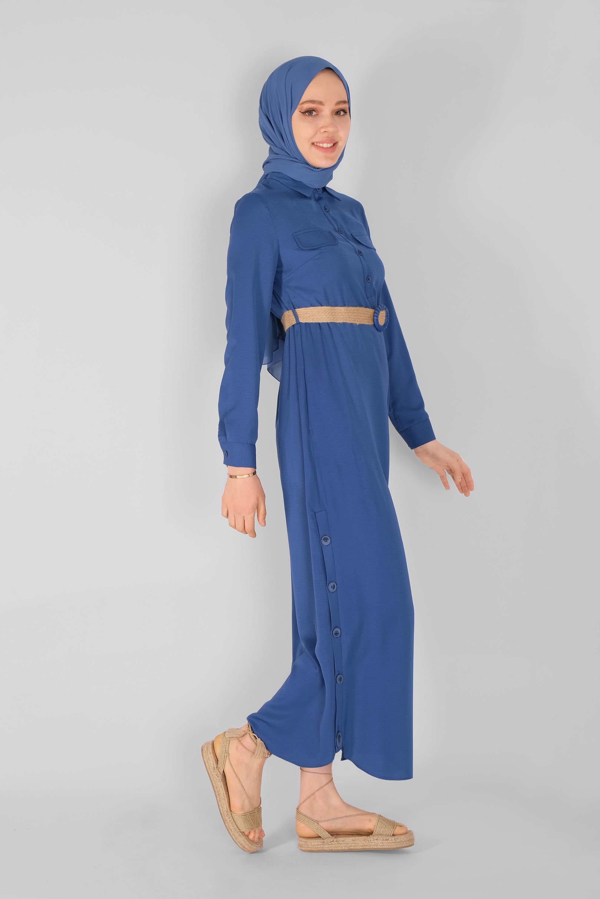 Tesettür giyim LACİVERT DÜĞME DETAYLI HASIR KEMERLİ ELBİSE 41474 