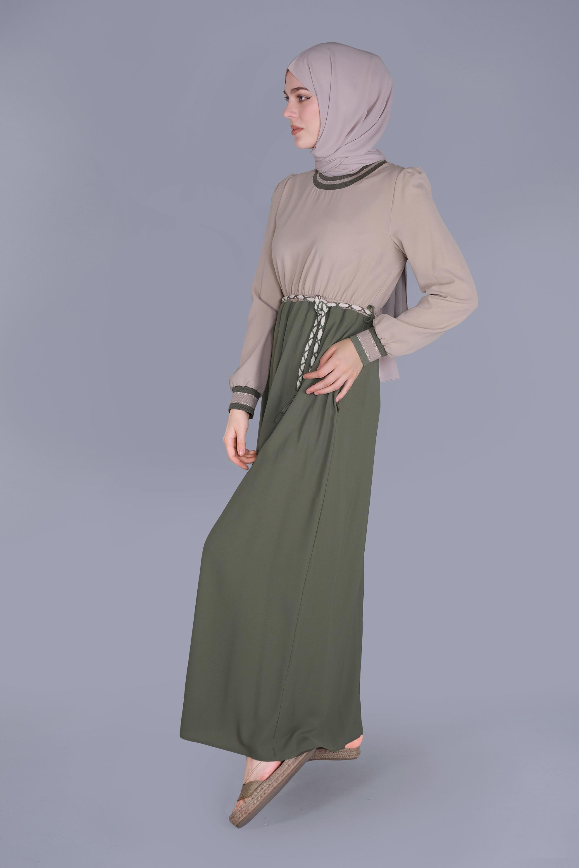 Tesettür giyim HAKİ BELİ BAĞCIKLI LASTİKLİ ELBİSE 41475 
