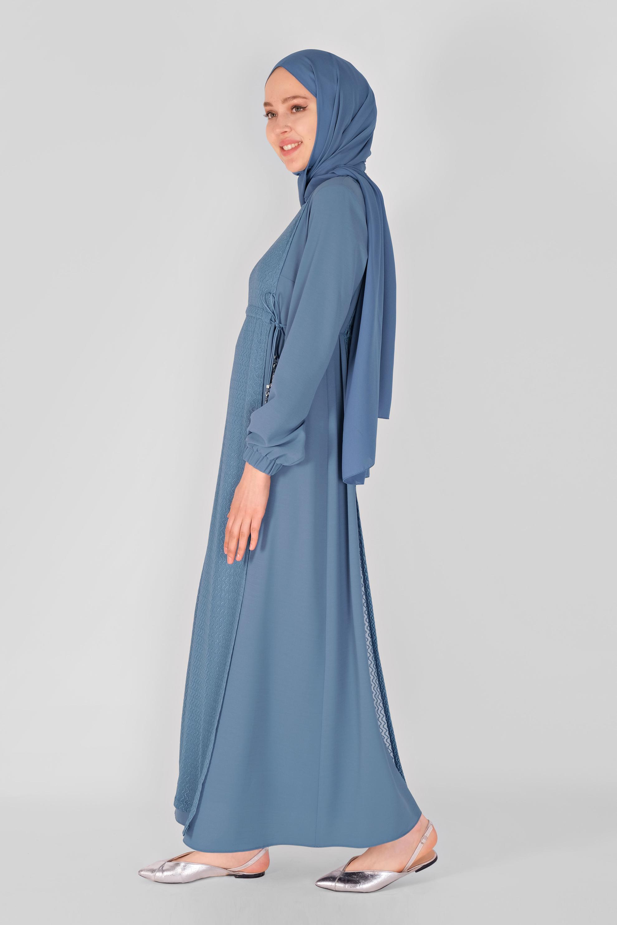 Tesettür giyim MAVİ DESENLİ TÜL DETAYLI BAĞCIKLI ELBİSE 41500