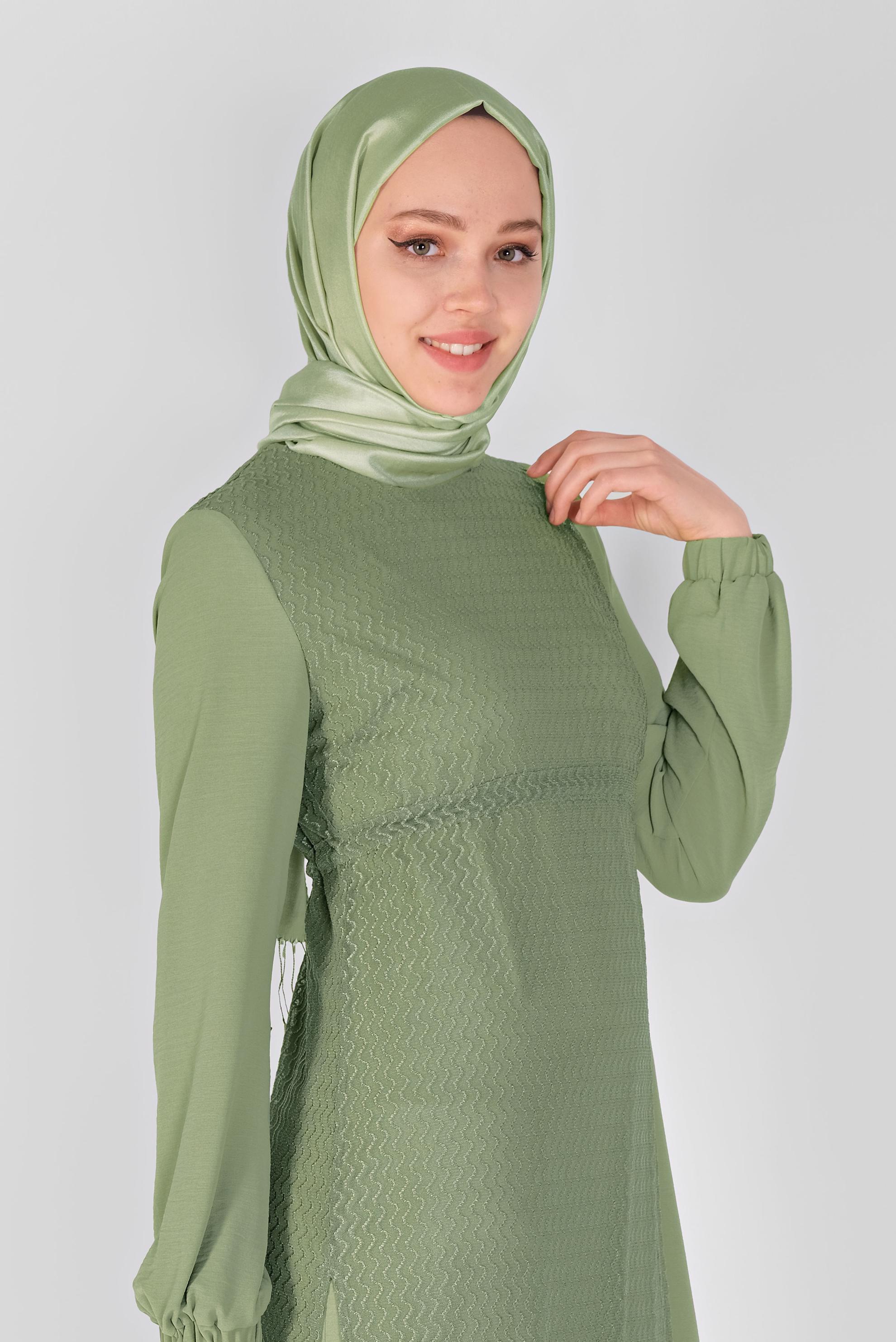 Tesettür giyim YEŞİL DESENLİ TÜL DETAYLI BAĞCIKLI ELBİSE 41500